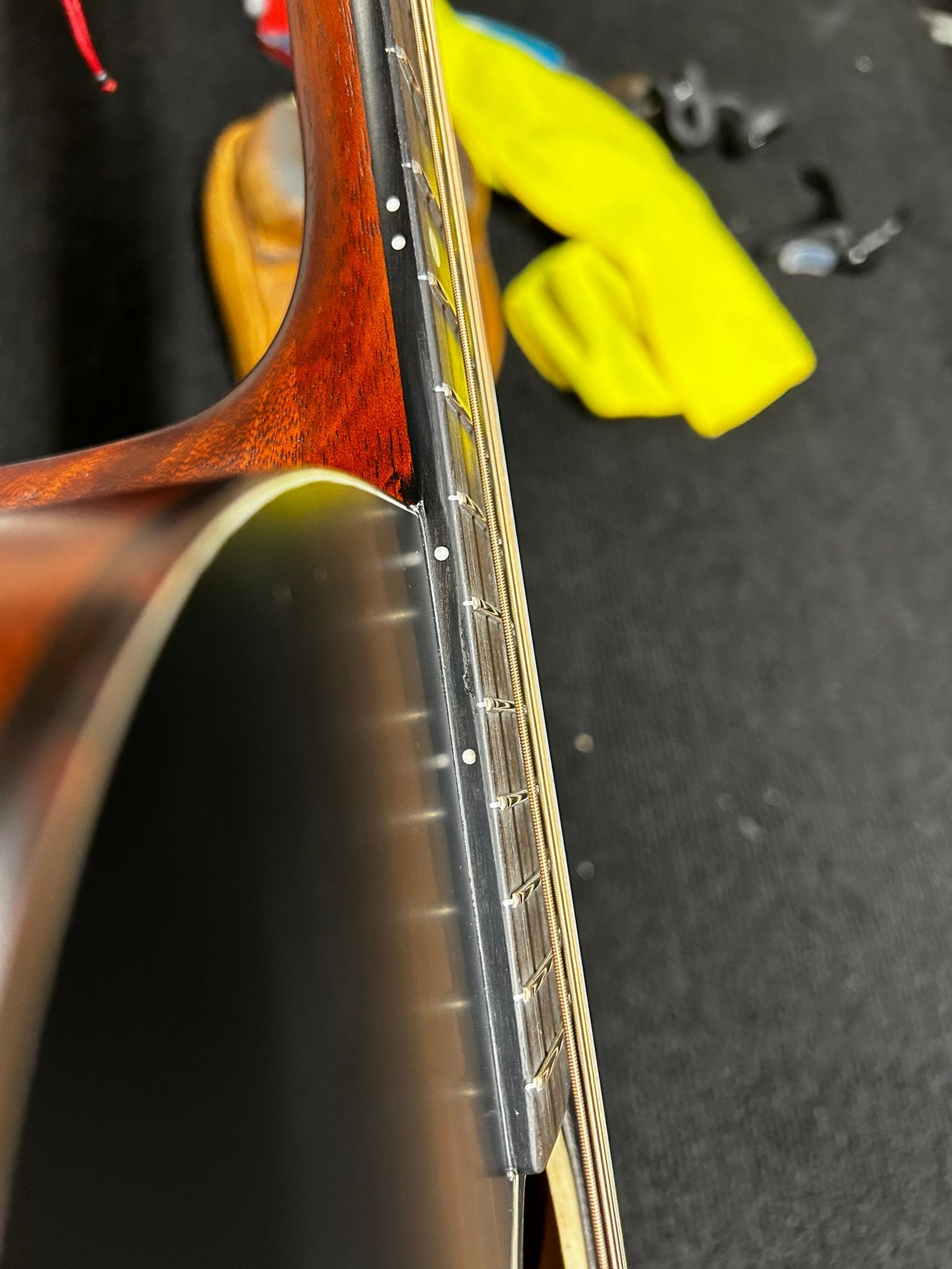 Eastman E1SS Solid Sitka/Sapele Truetone Satin Sunburst Acoustic Guitars / Dreadnought