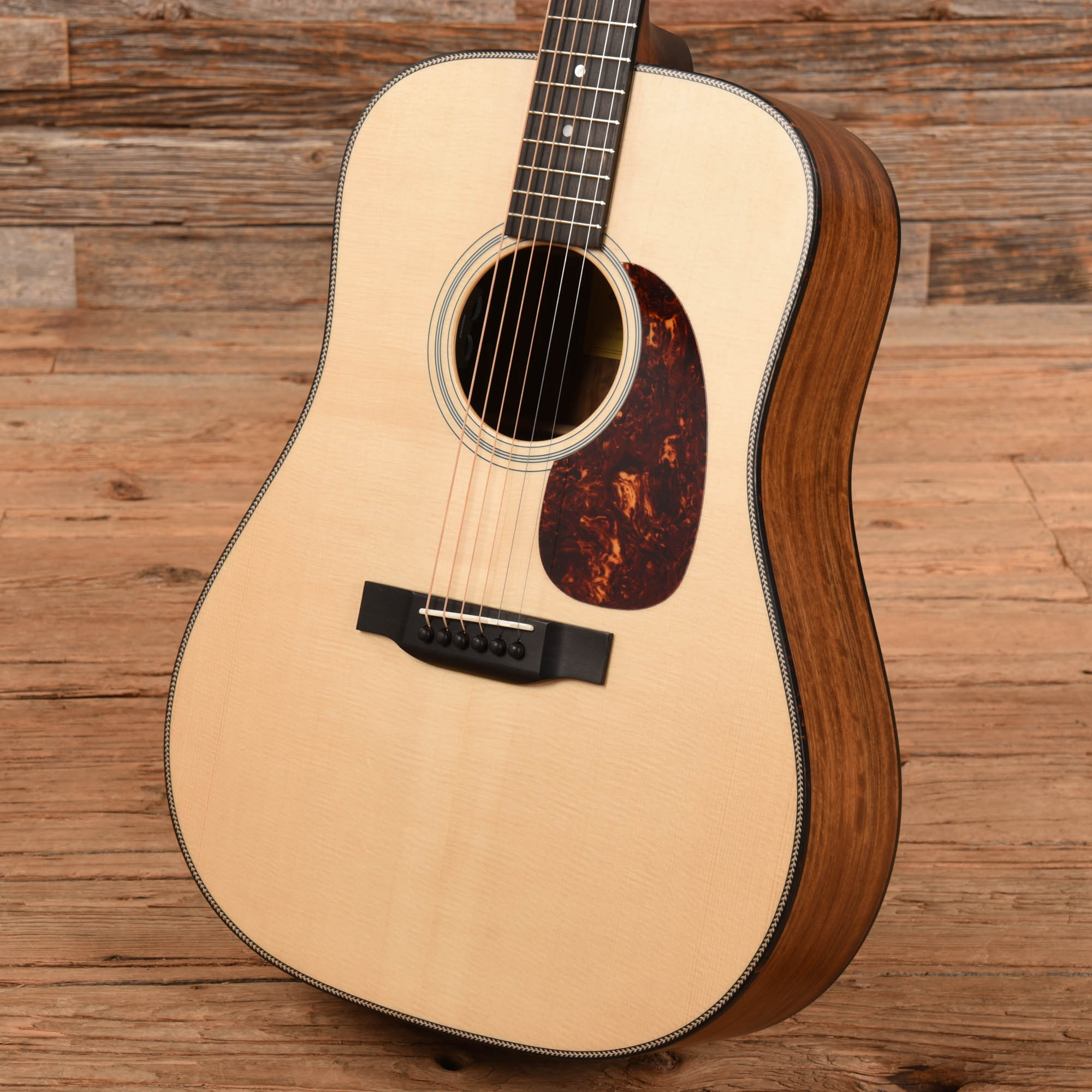 Eastman E3DE Sitka/Ovangkol Natural w/Pickup Acoustic Guitars / Dreadnought