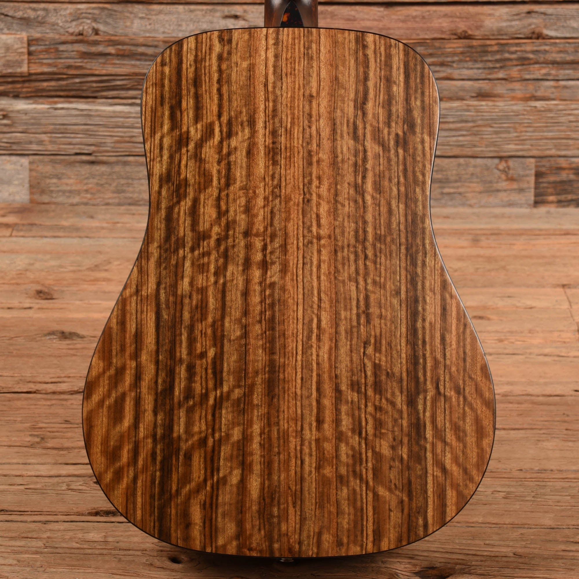 Eastman E3DE Sitka/Ovangkol Natural w/Pickup Acoustic Guitars / Dreadnought