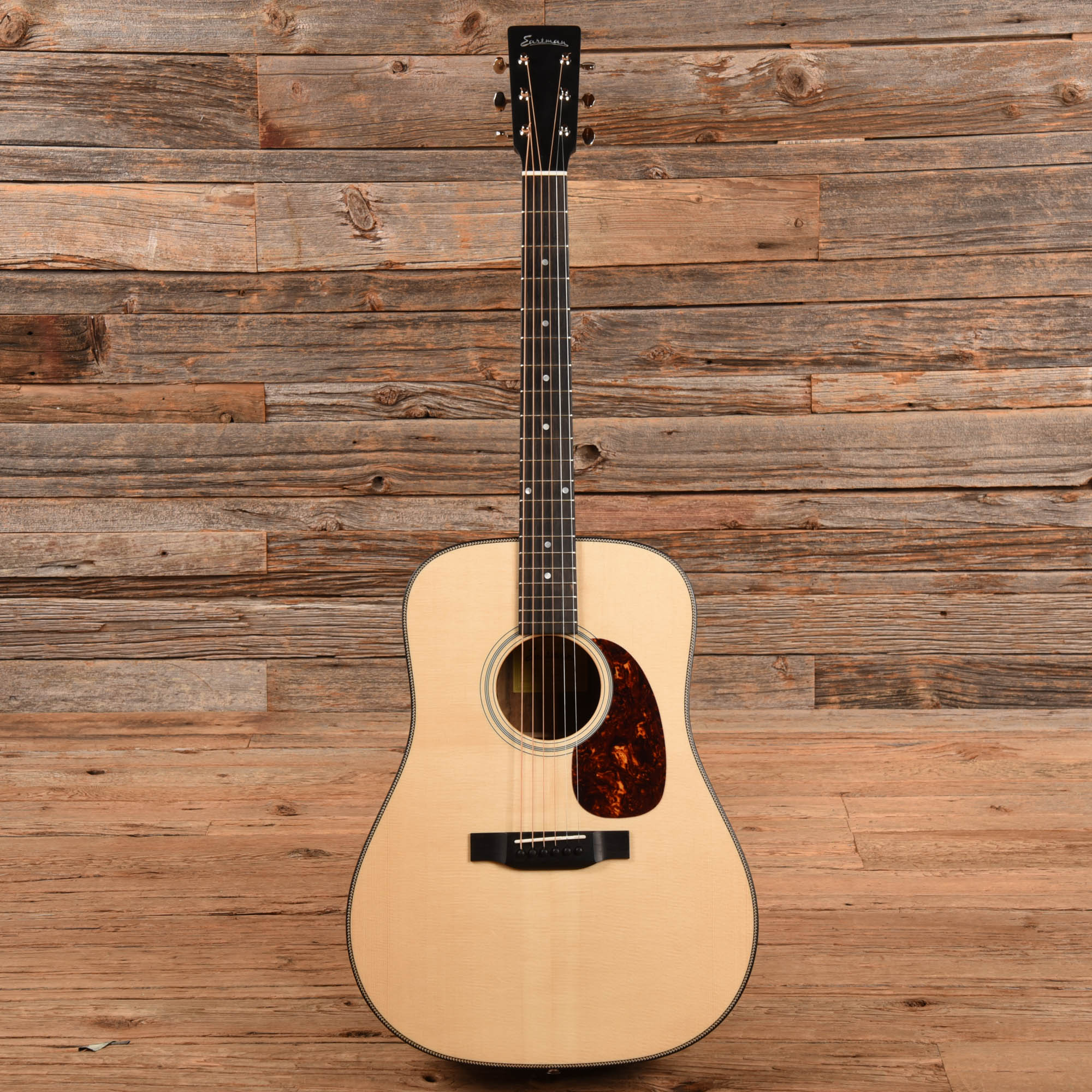 Eastman E3DE Sitka/Ovangkol Natural w/Pickup Acoustic Guitars / Dreadnought