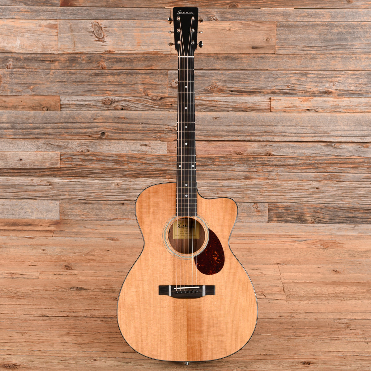 Eastman E10MCE-DLX Natural 2026 Acoustic Guitars