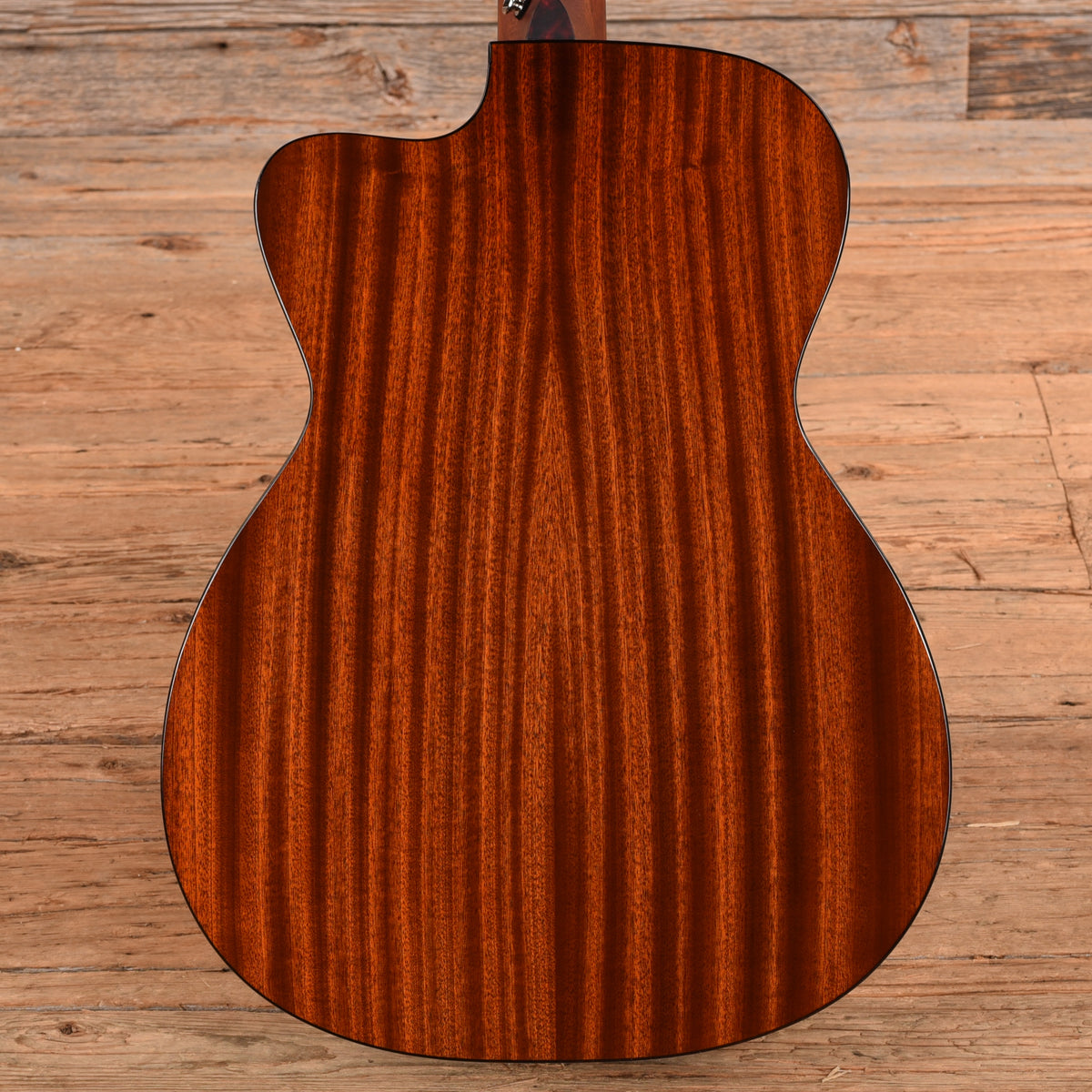Eastman E10MCE-DLX Natural 2026 Acoustic Guitars