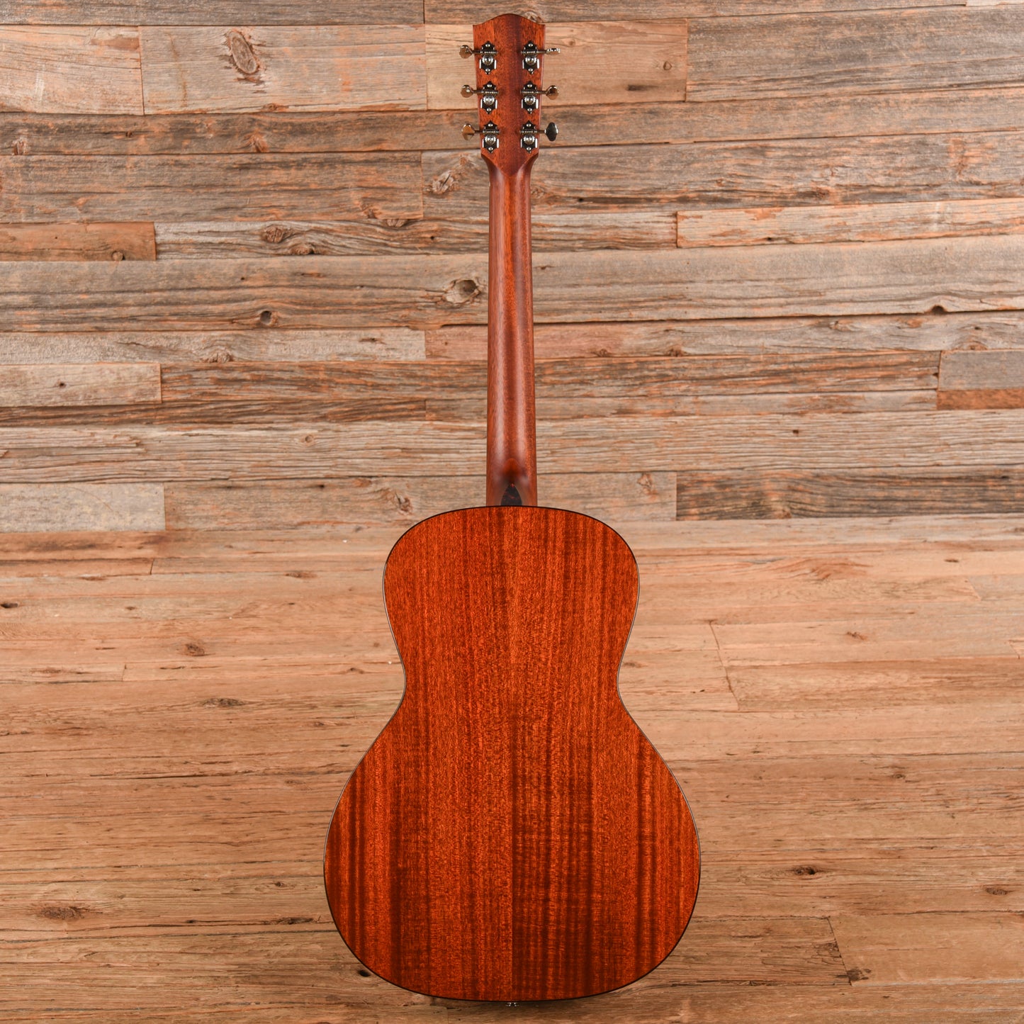 Eastman E1OOSS-SB Deluxe Sunburst 2025 Acoustic Guitars