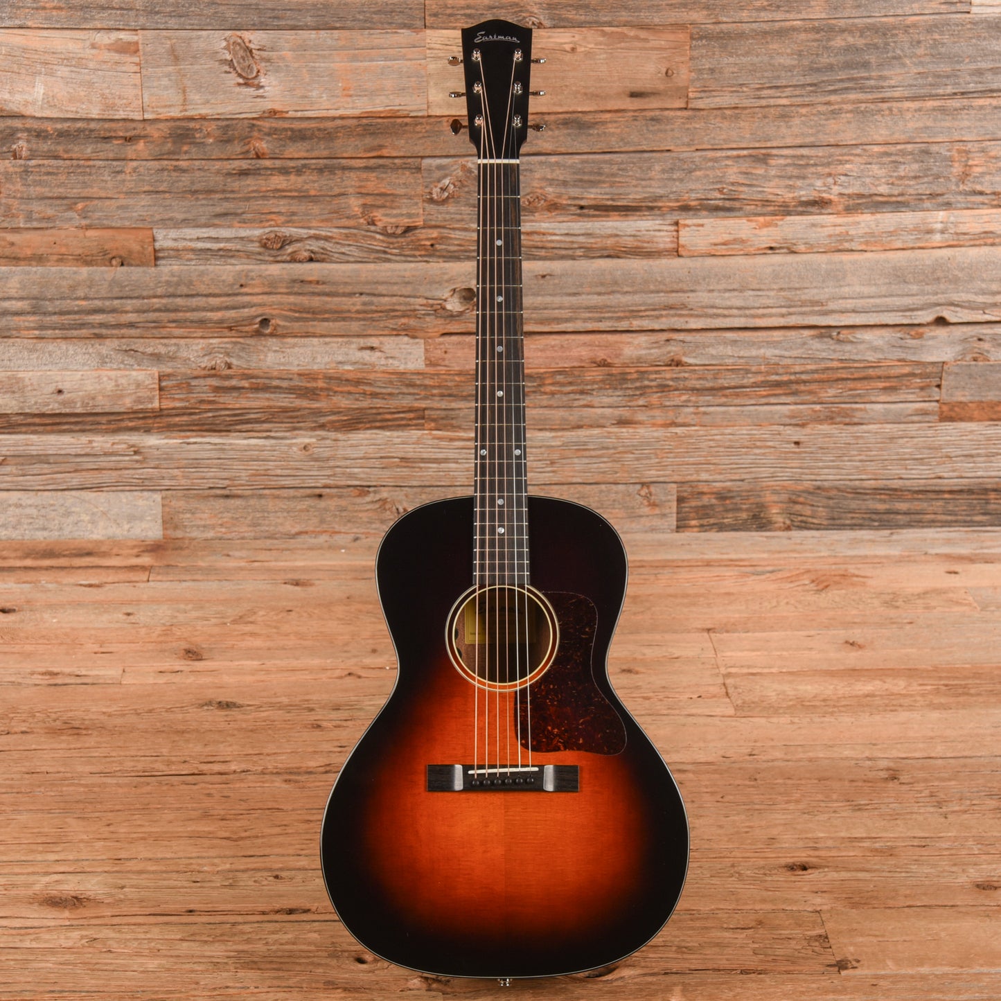 Eastman E1OOSS-SB Deluxe Sunburst 2025 Acoustic Guitars