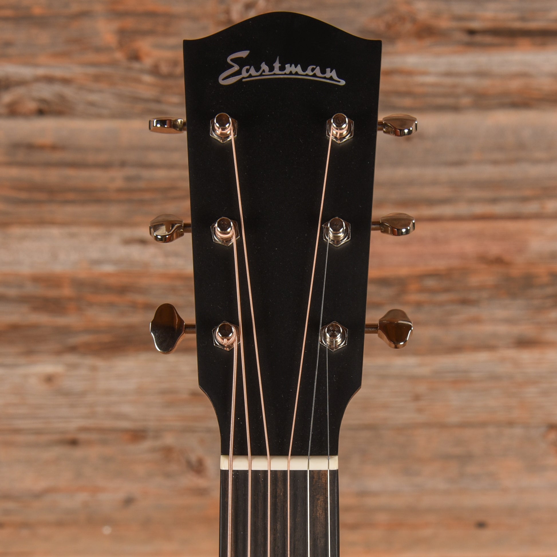 Eastman E1OOSS-SB Deluxe Sunburst 2025 Acoustic Guitars