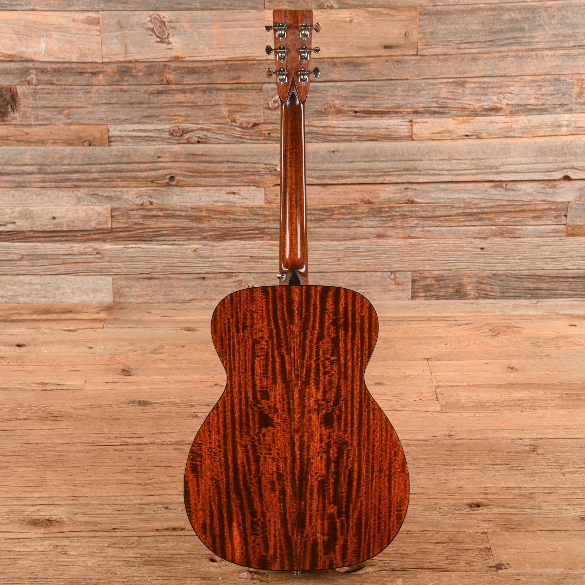 Eastman E6 OM Orchestra Natural Acoustic Guitars