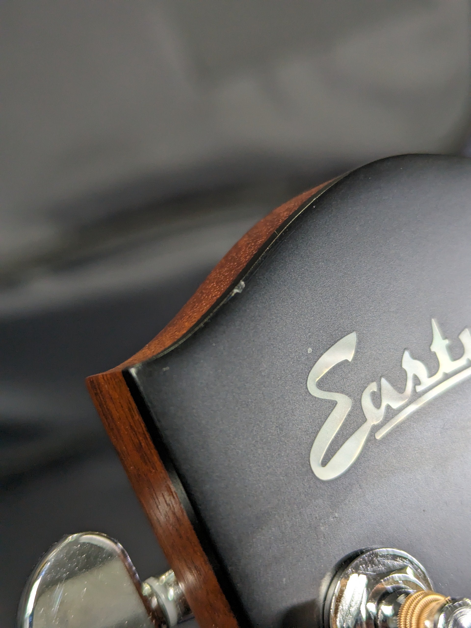Eastman AC122-1CE Series Sitka/Sapele Grand Auditorium Cutaway Natural w/Gig Bag Acoustic Guitars / OM and Auditorium