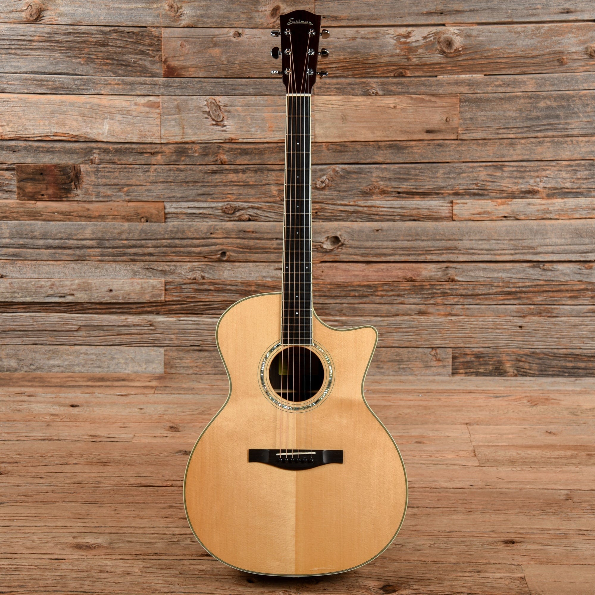 Eastman AC422CE Natural Acoustic Guitars / OM and Auditorium