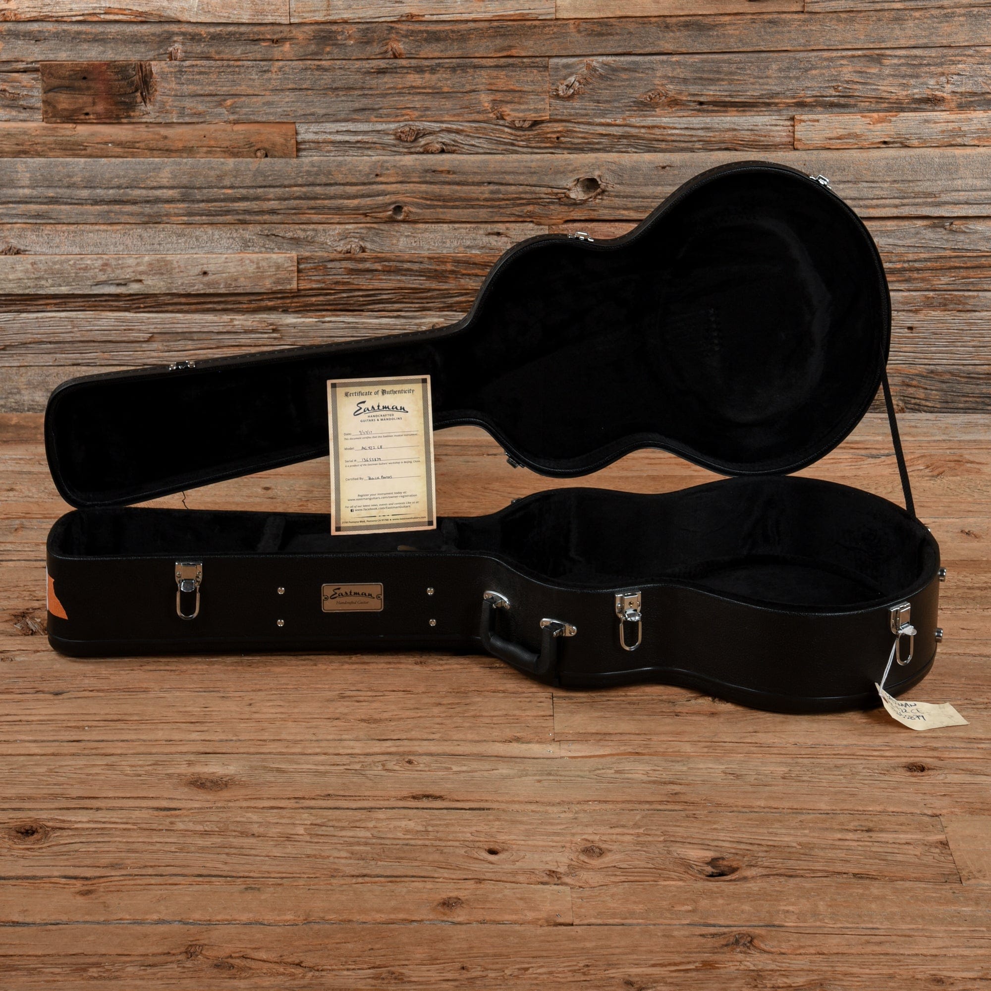 Eastman AC422CE Natural Acoustic Guitars / OM and Auditorium