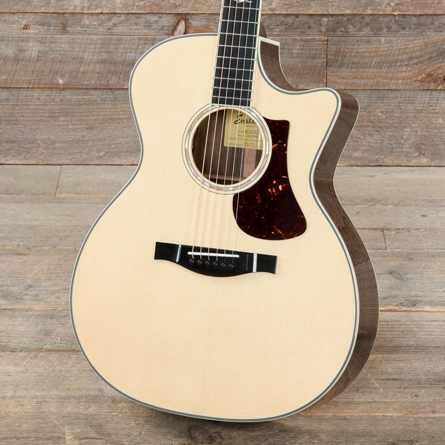 Eastman AC422CE Sitka/Eucalyptus Natural Acoustic Guitars / OM and Auditorium