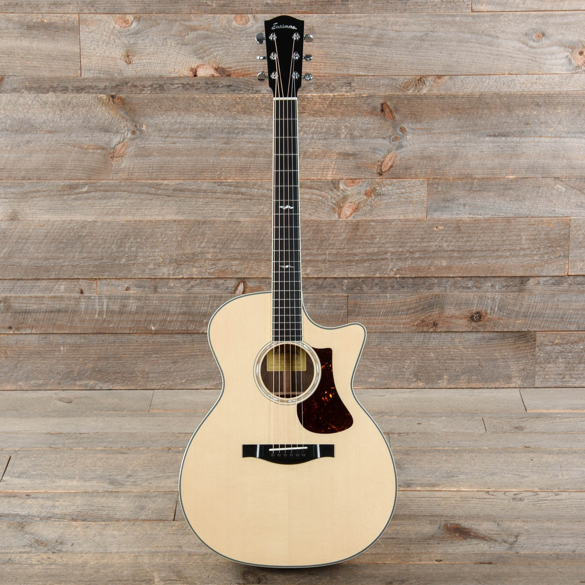 Eastman AC422CE Sitka/Eucalyptus Natural Acoustic Guitars / OM and Auditorium