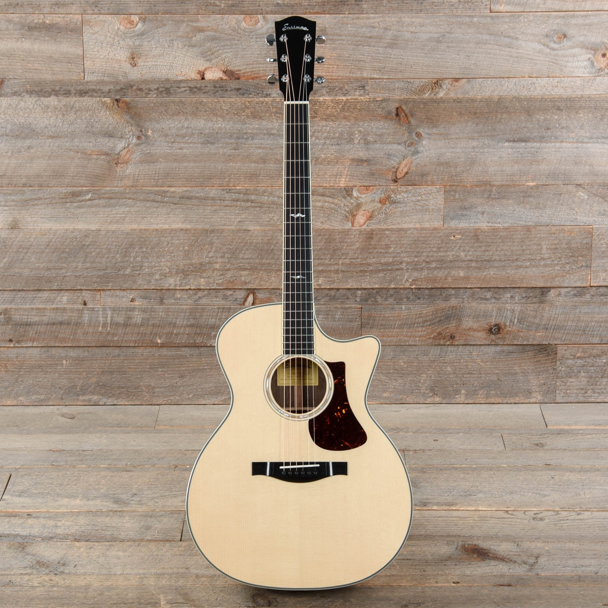 Eastman AC422CE Sitka/Eucalyptus Natural Acoustic Guitars / OM and Auditorium