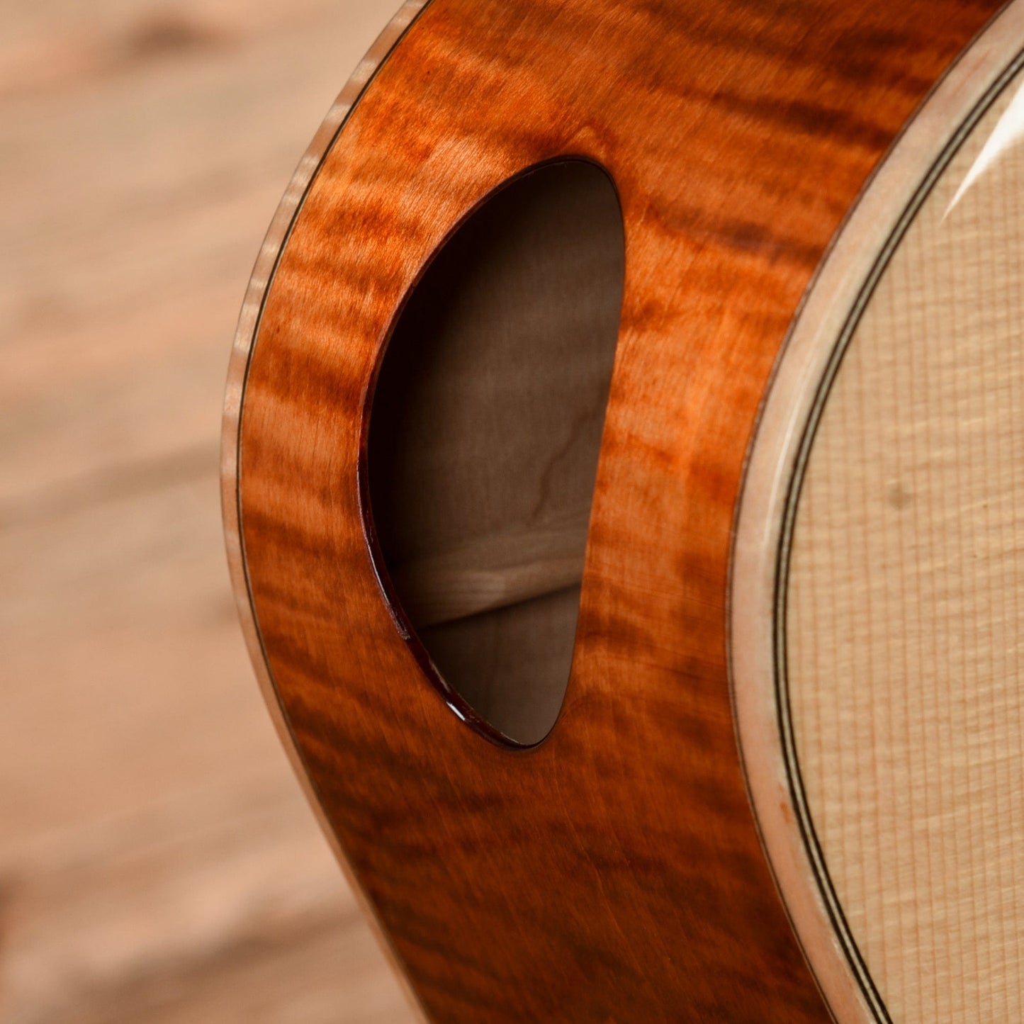 Eastman AC622CE Deluxe Grand Auditorium Sitka/Maple Natural w/LR Baggs Element EAS VTC Acoustic Guitars / OM and Auditorium