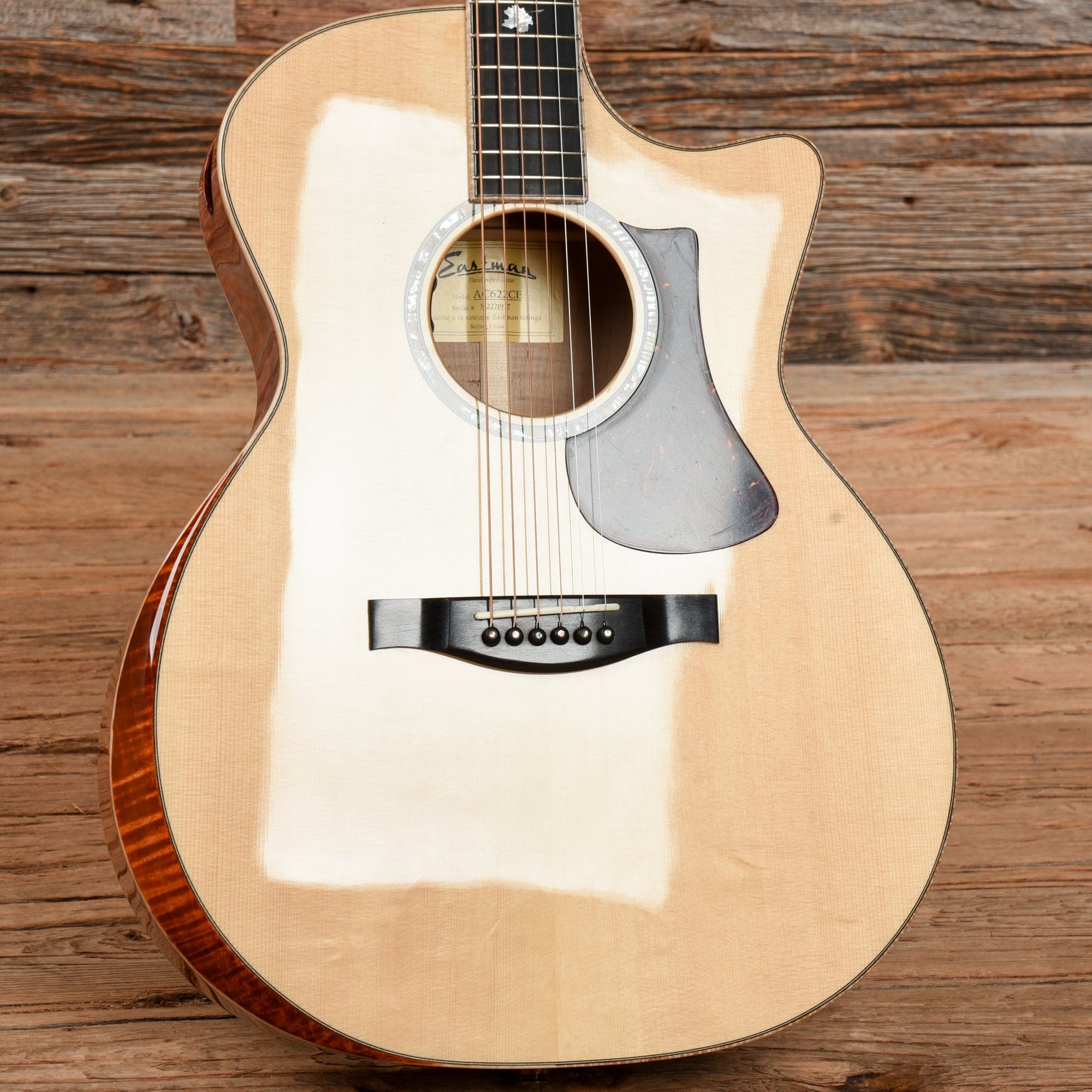Eastman AC622CE Deluxe Grand Auditorium Sitka/Maple Natural w/LR Baggs Element EAS VTC Acoustic Guitars / OM and Auditorium