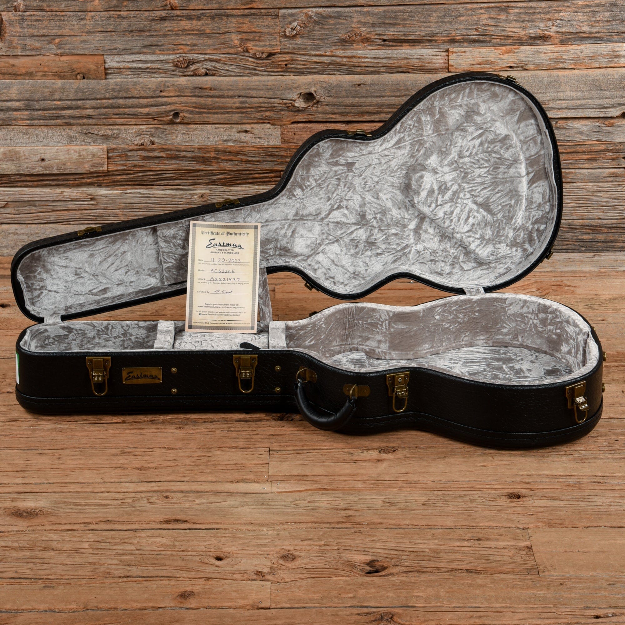 Eastman AC622CE Deluxe Grand Auditorium Sitka/Maple Natural w/LR Baggs Element EAS VTC Acoustic Guitars / OM and Auditorium