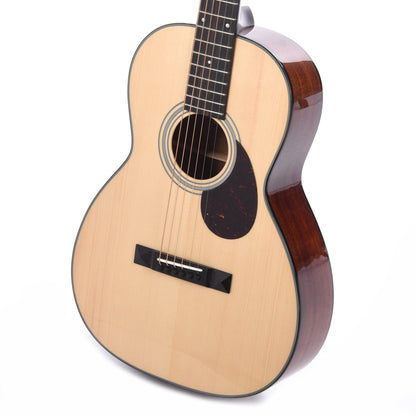 Eastman E10OO Adirondack Spruce/Mahogany OO Natural Acoustic Guitars / OM and Auditorium