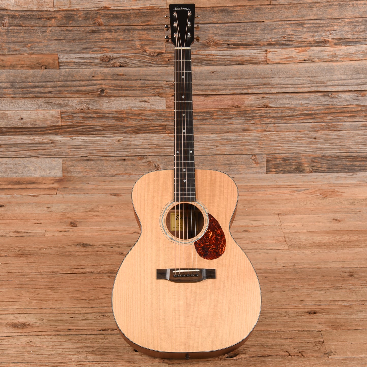 Eastman E1OM Natural Acoustic Guitars / OM and Auditorium