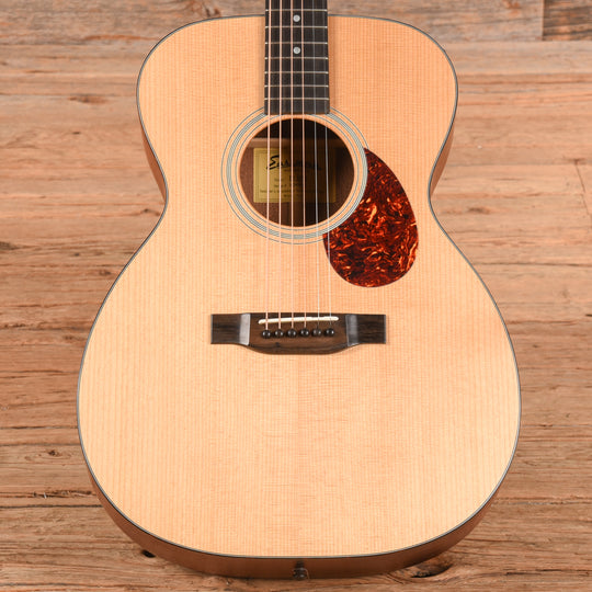 Eastman E1OM Natural Acoustic Guitars / OM and Auditorium