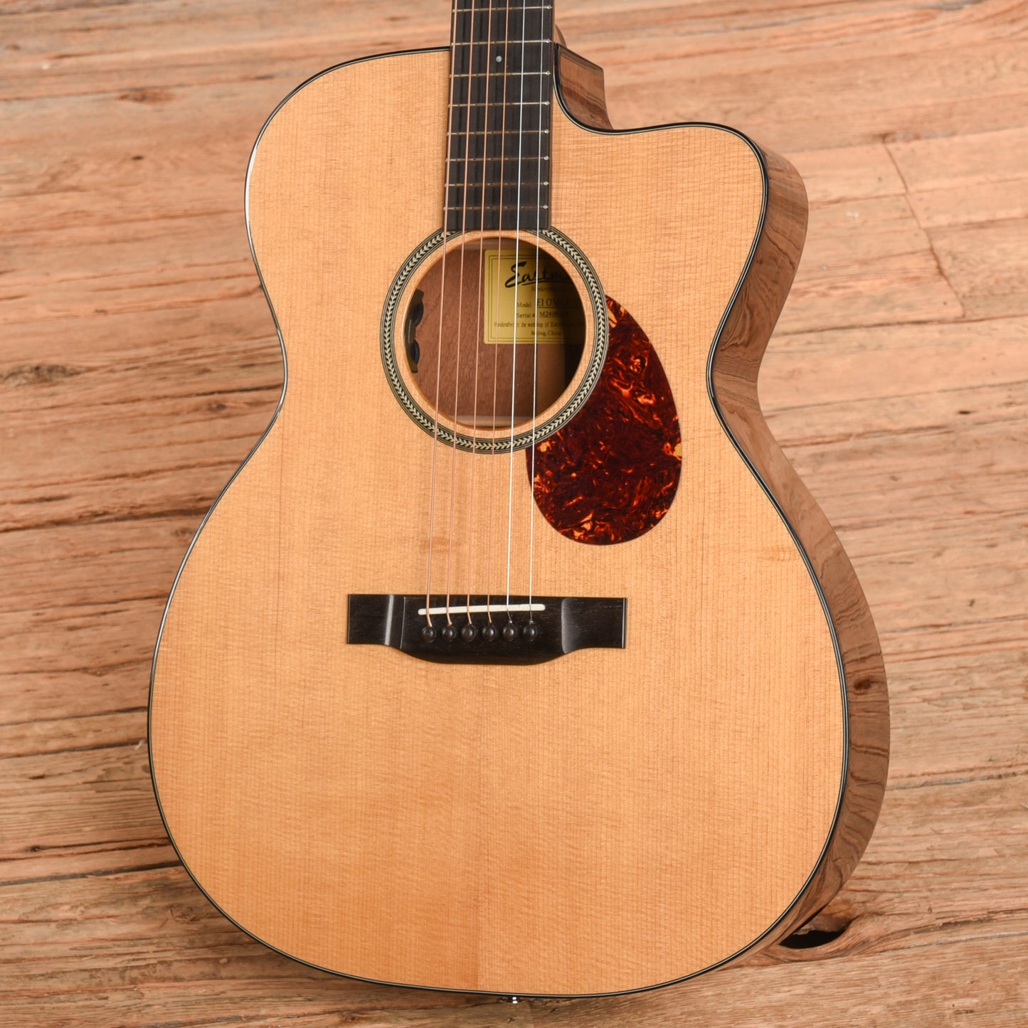 Eastman E1OMCE-Special Natural Acoustic Guitars / OM and Auditorium