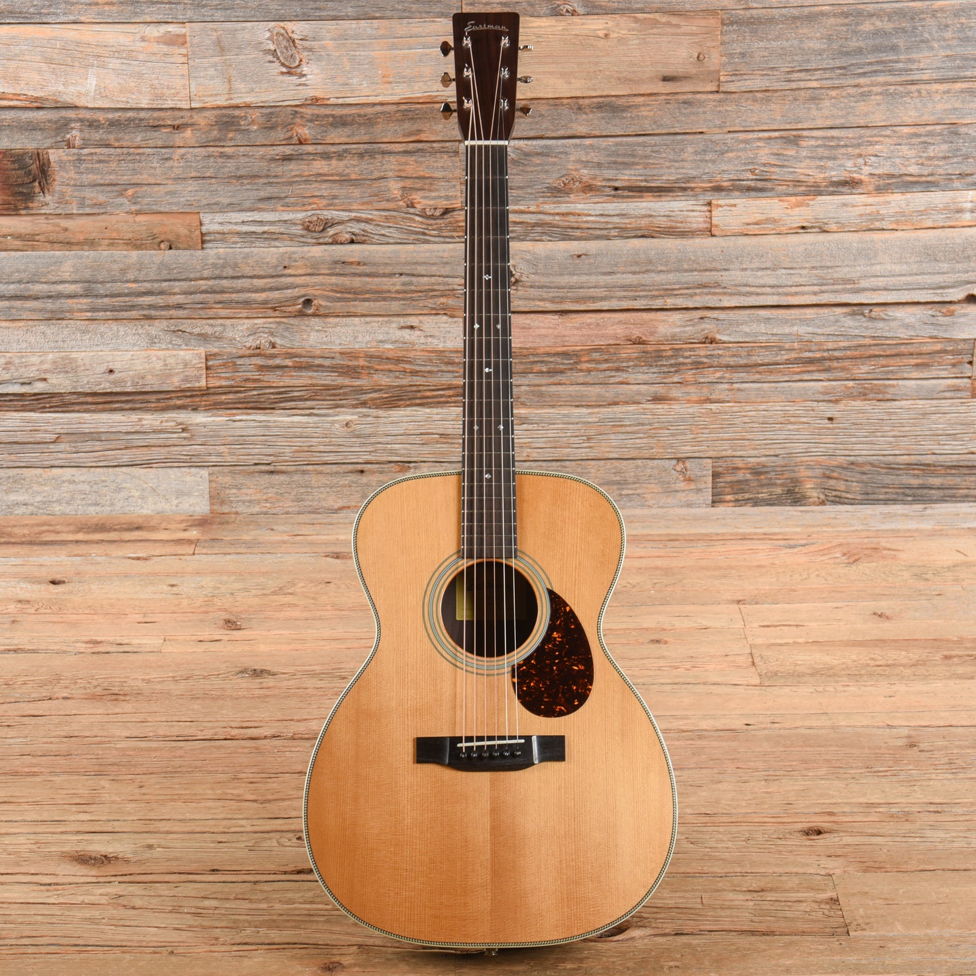 Eastman E20OM-TC Natural Acoustic Guitars / OM and Auditorium