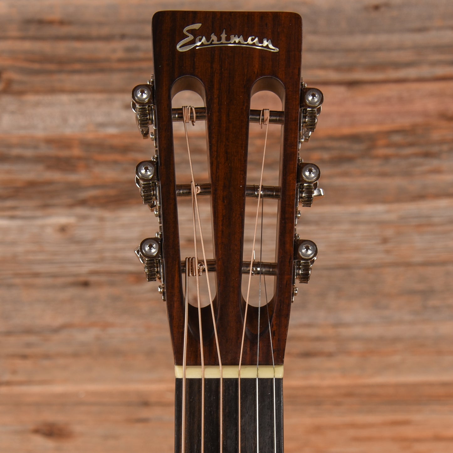 Eastman E20OO Natural Acoustic Guitars / OM and Auditorium