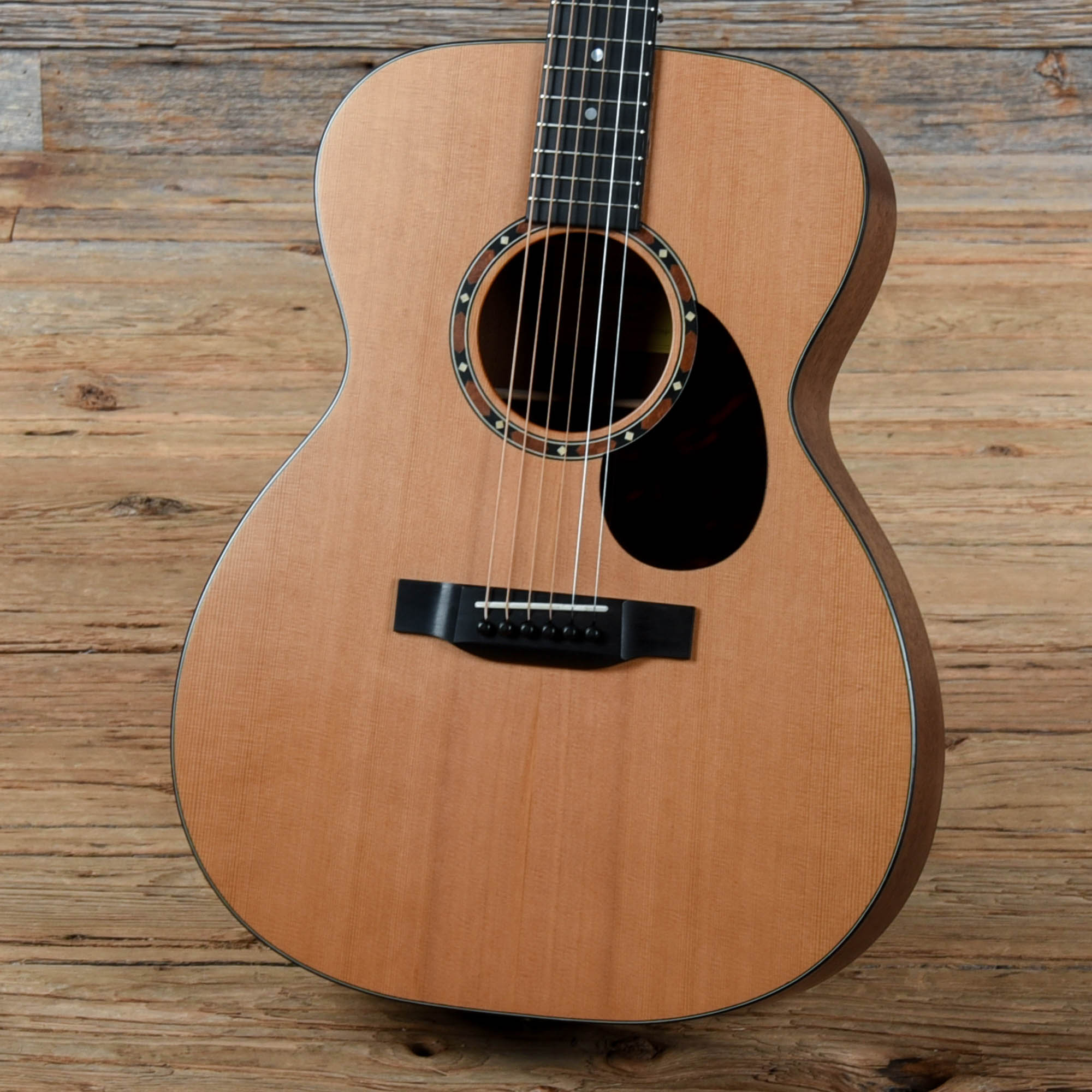 Eastman E2OM Natural Acoustic Guitars / OM and Auditorium