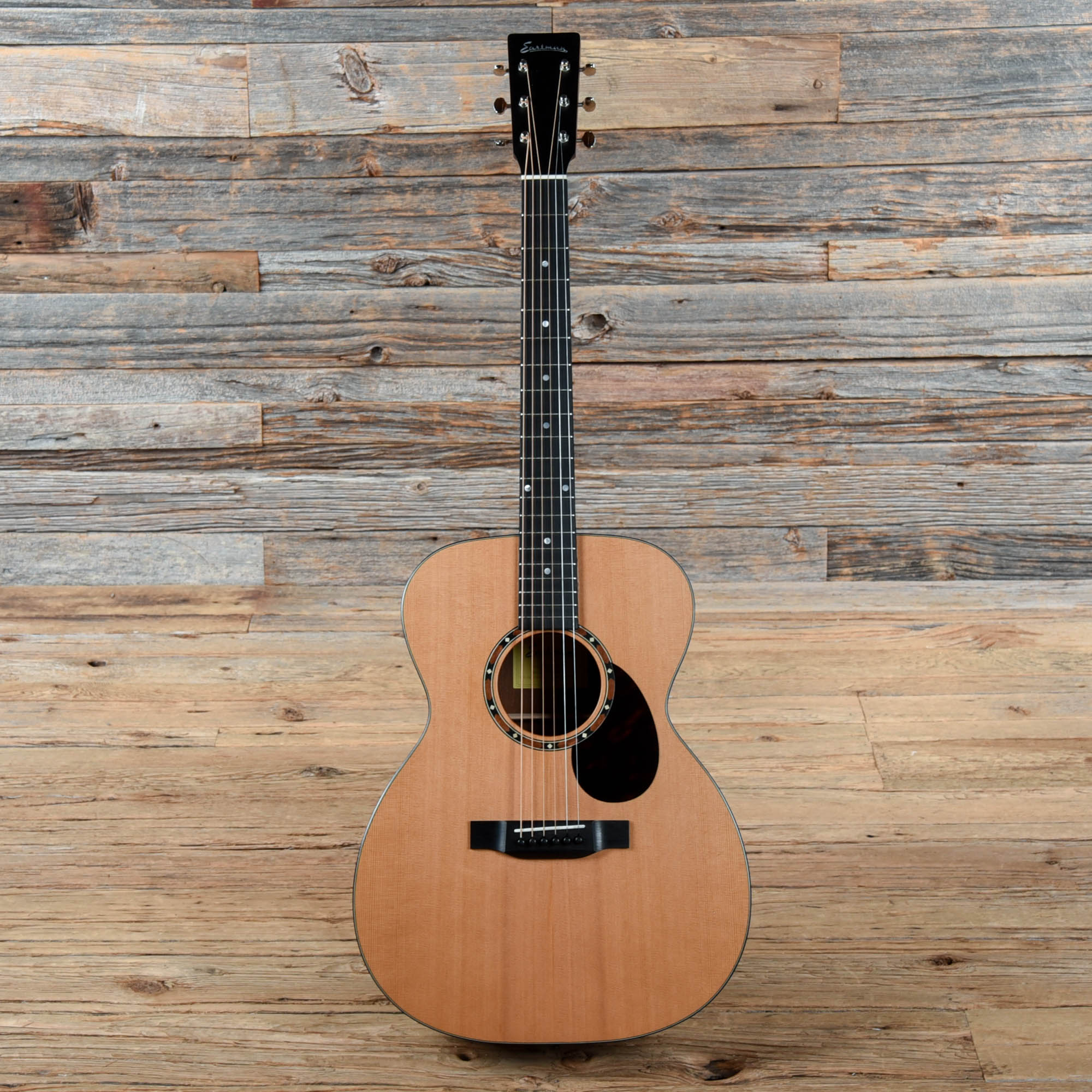 Eastman E2OM Natural Acoustic Guitars / OM and Auditorium