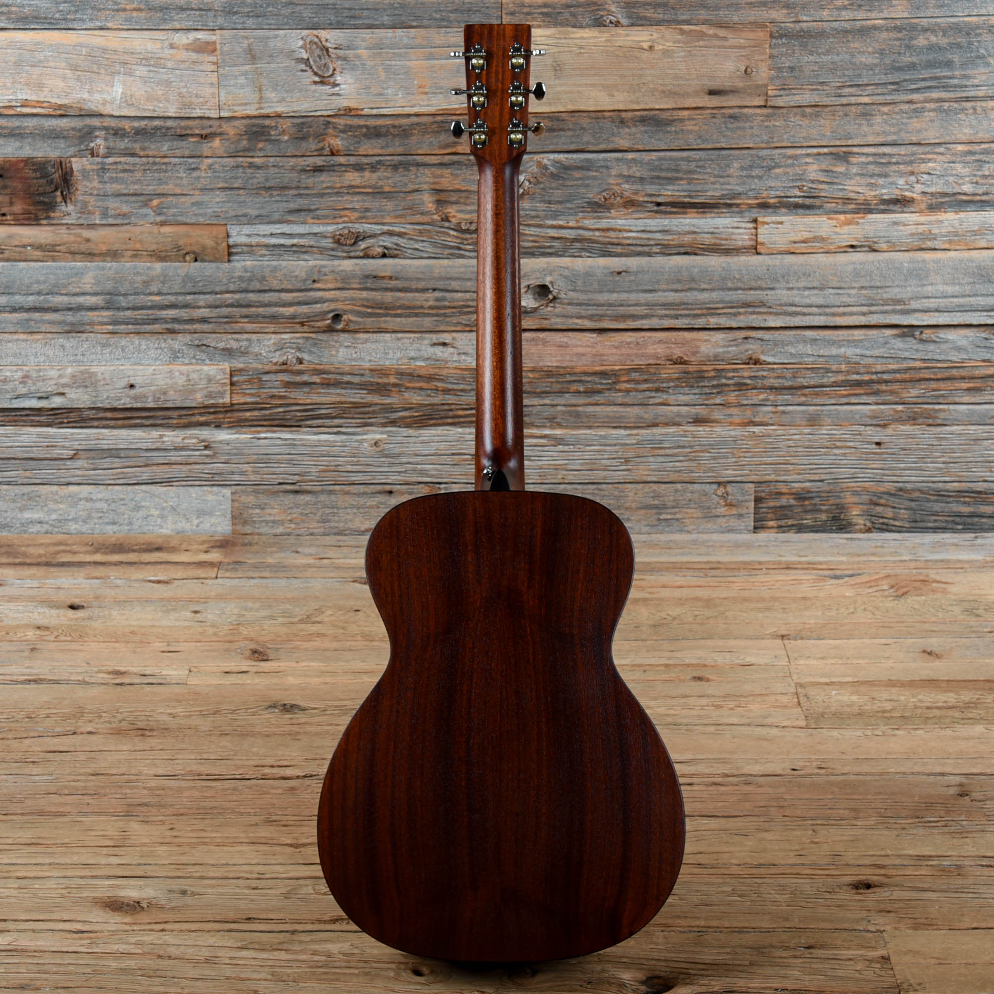 Eastman E2OM Natural Acoustic Guitars / OM and Auditorium