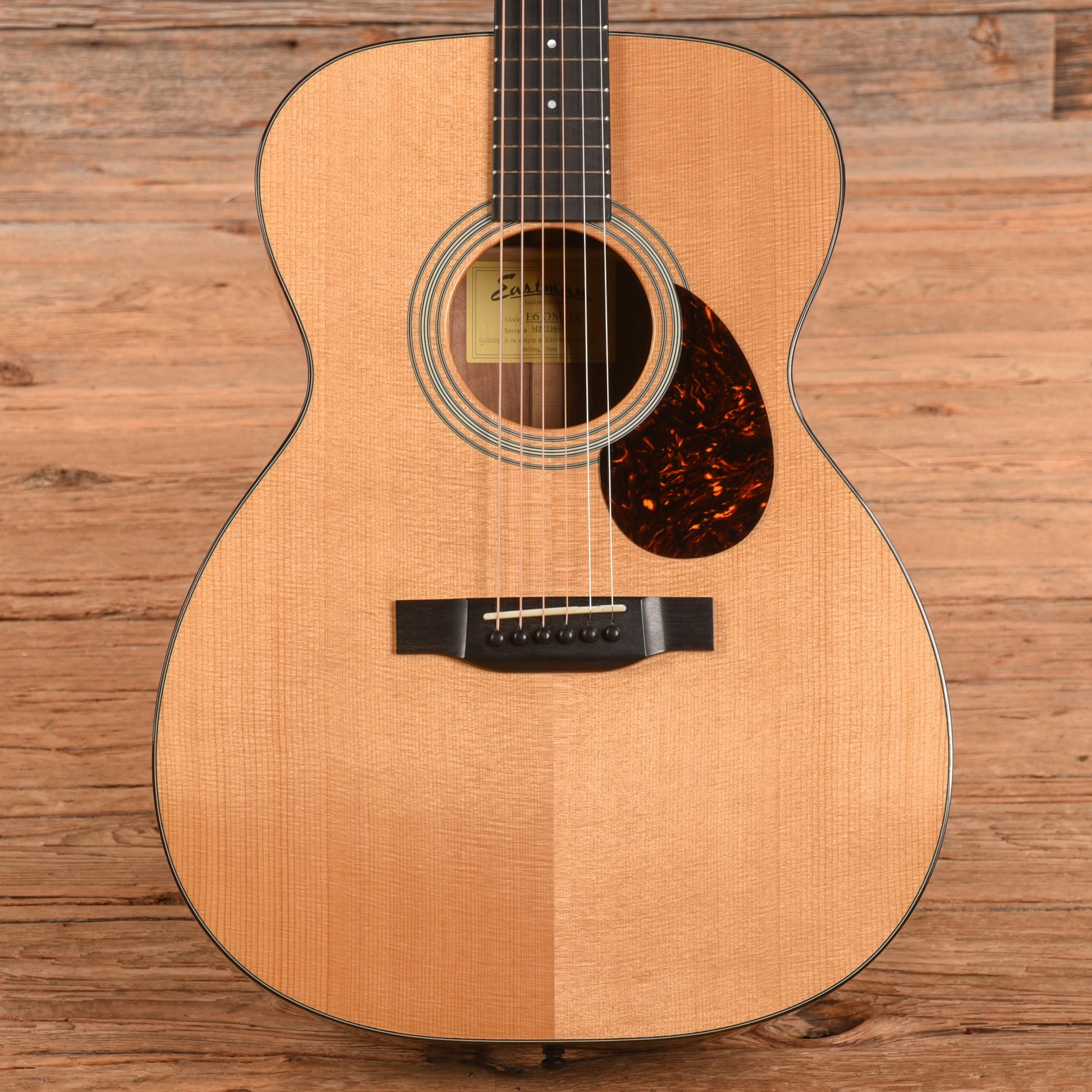 Eastman E6OM-TC Natural Acoustic Guitars / OM and Auditorium