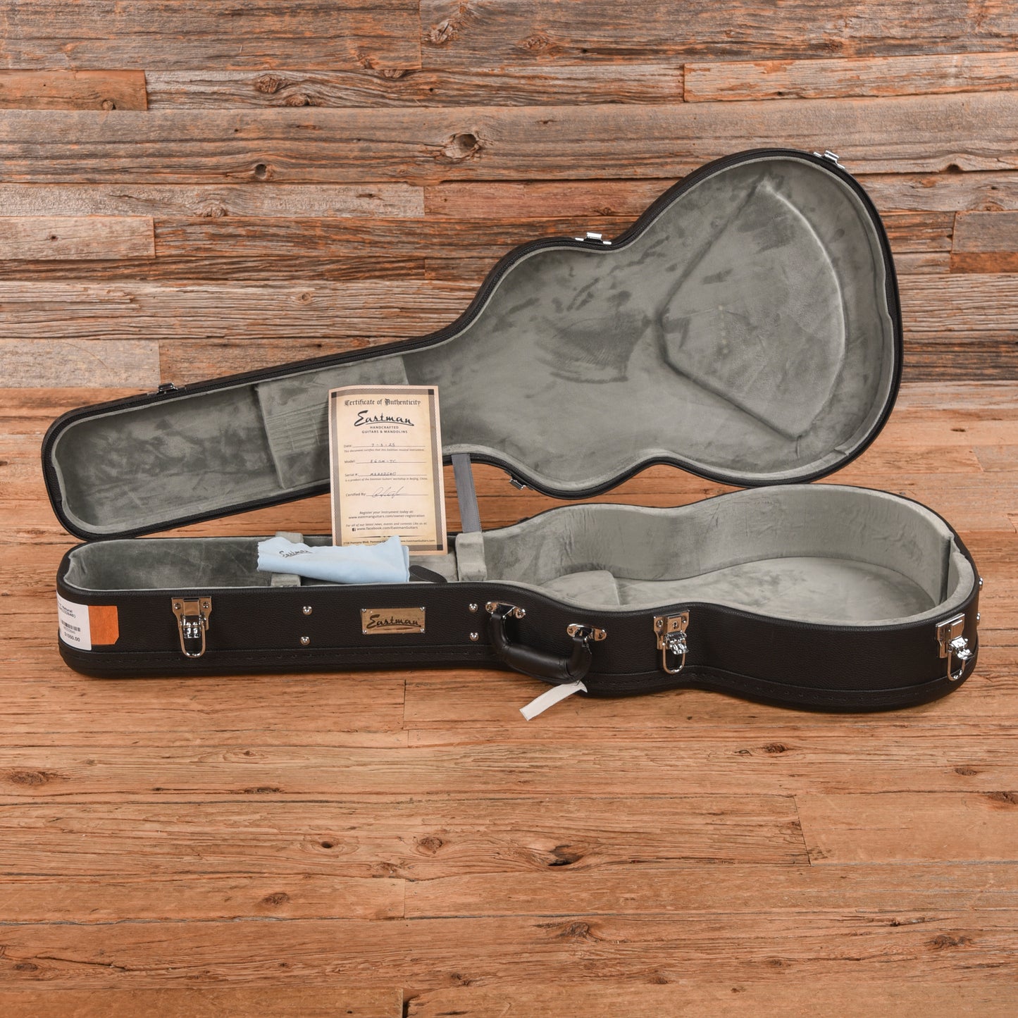 Eastman E6OM-TC Natural Acoustic Guitars / OM and Auditorium