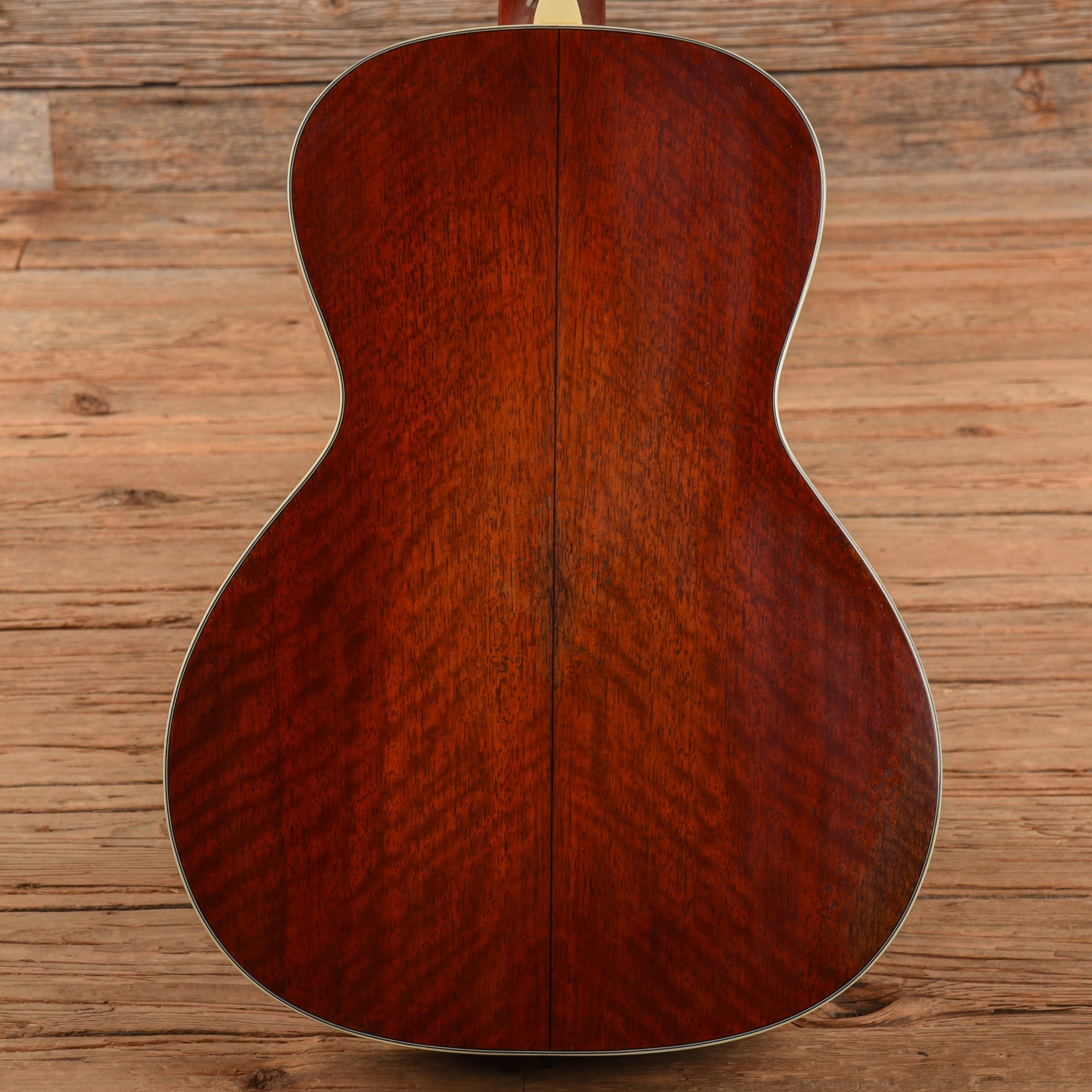 Eastman E10OOSS/V Sunburst Acoustic Guitars / Parlor