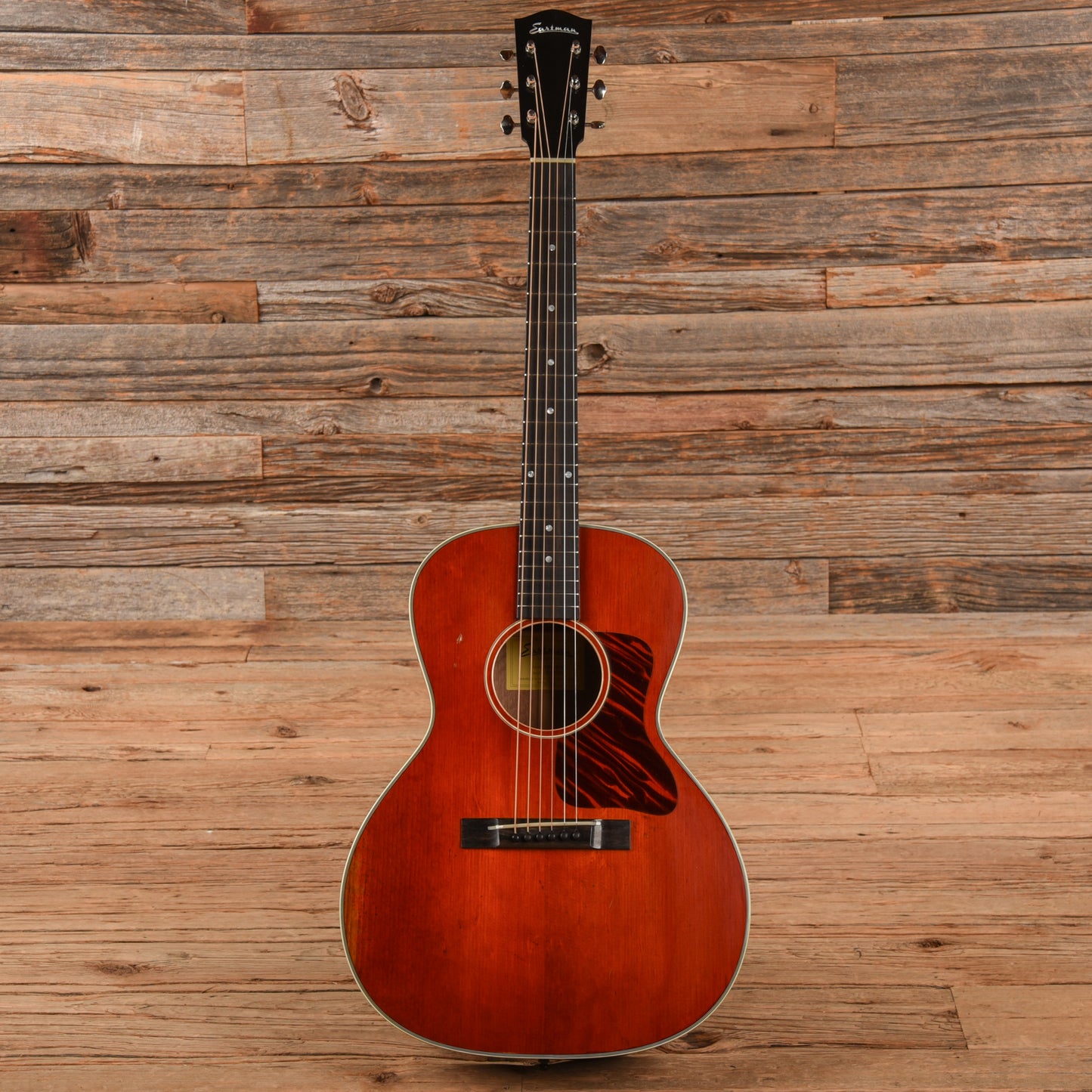 Eastman E10OOSS/V Sunburst Acoustic Guitars / Parlor