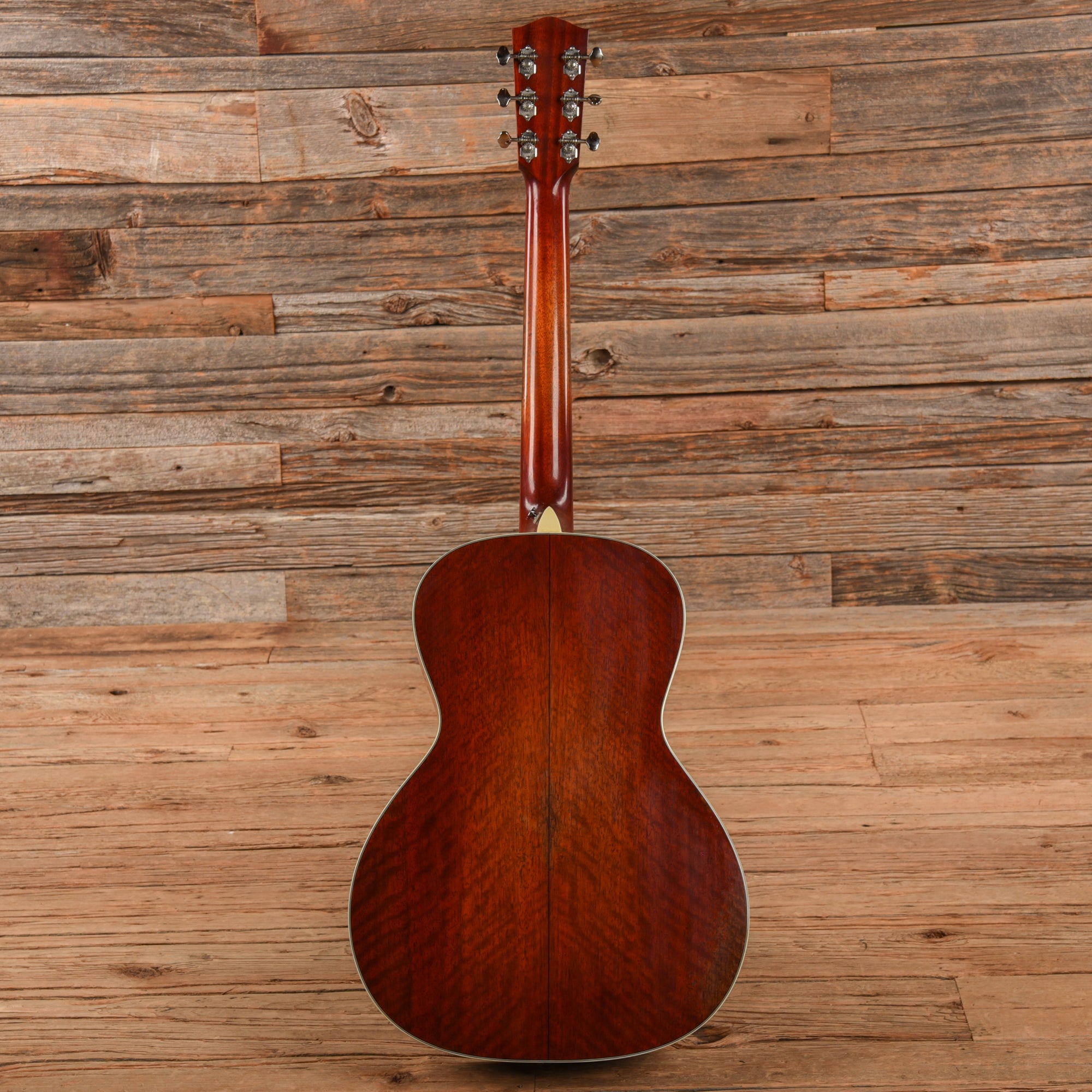 Eastman E10OOSS/V Sunburst Acoustic Guitars / Parlor