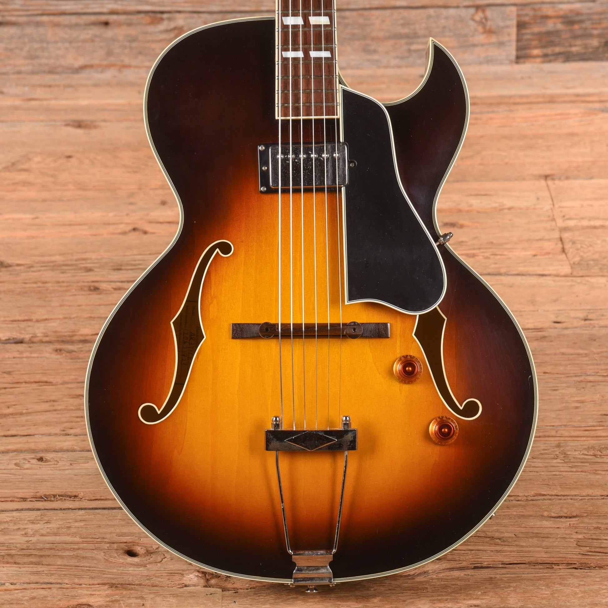 Eastman AR371CE Sunburst Electric Guitars