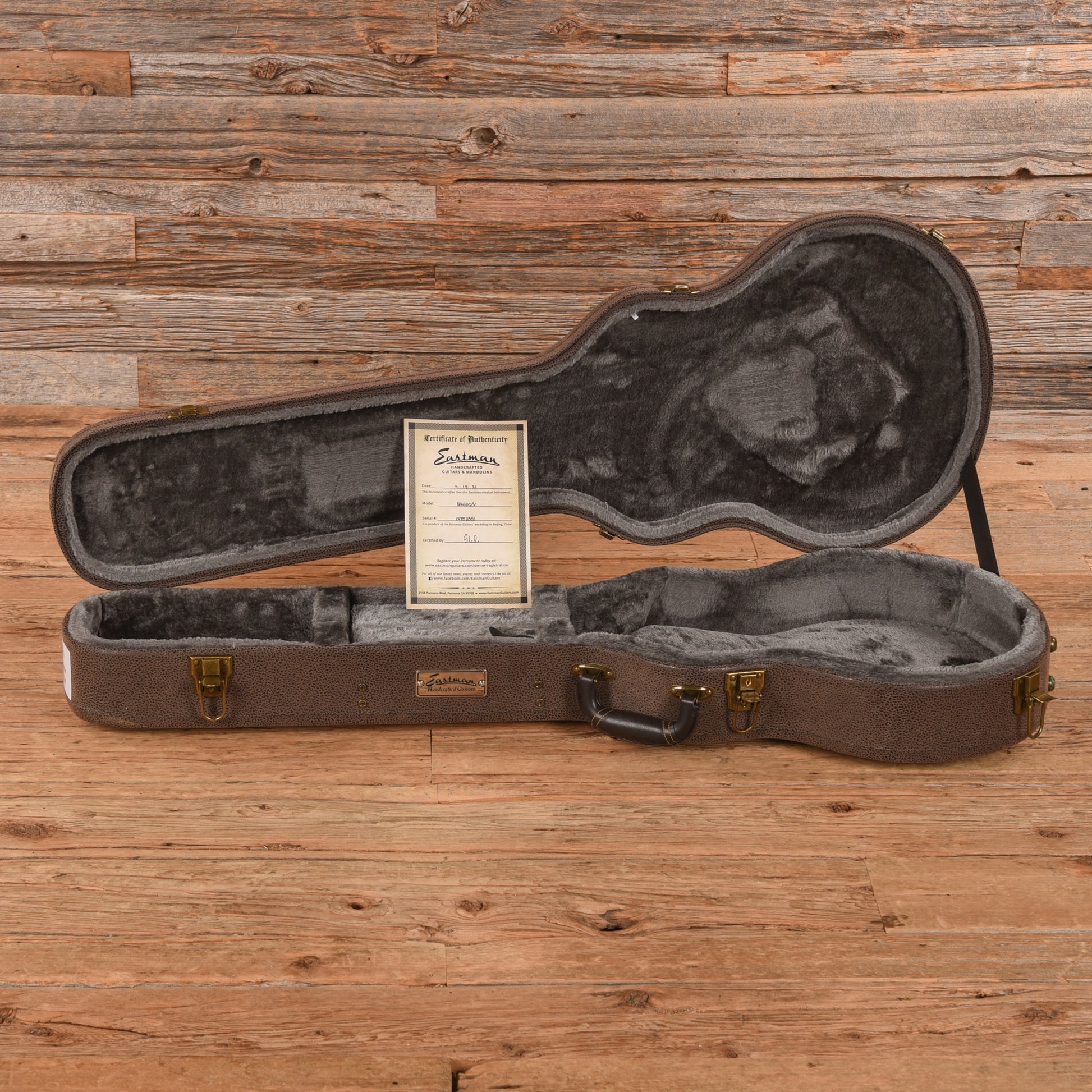Eastman SB55DC/V Cherry Electric Guitars