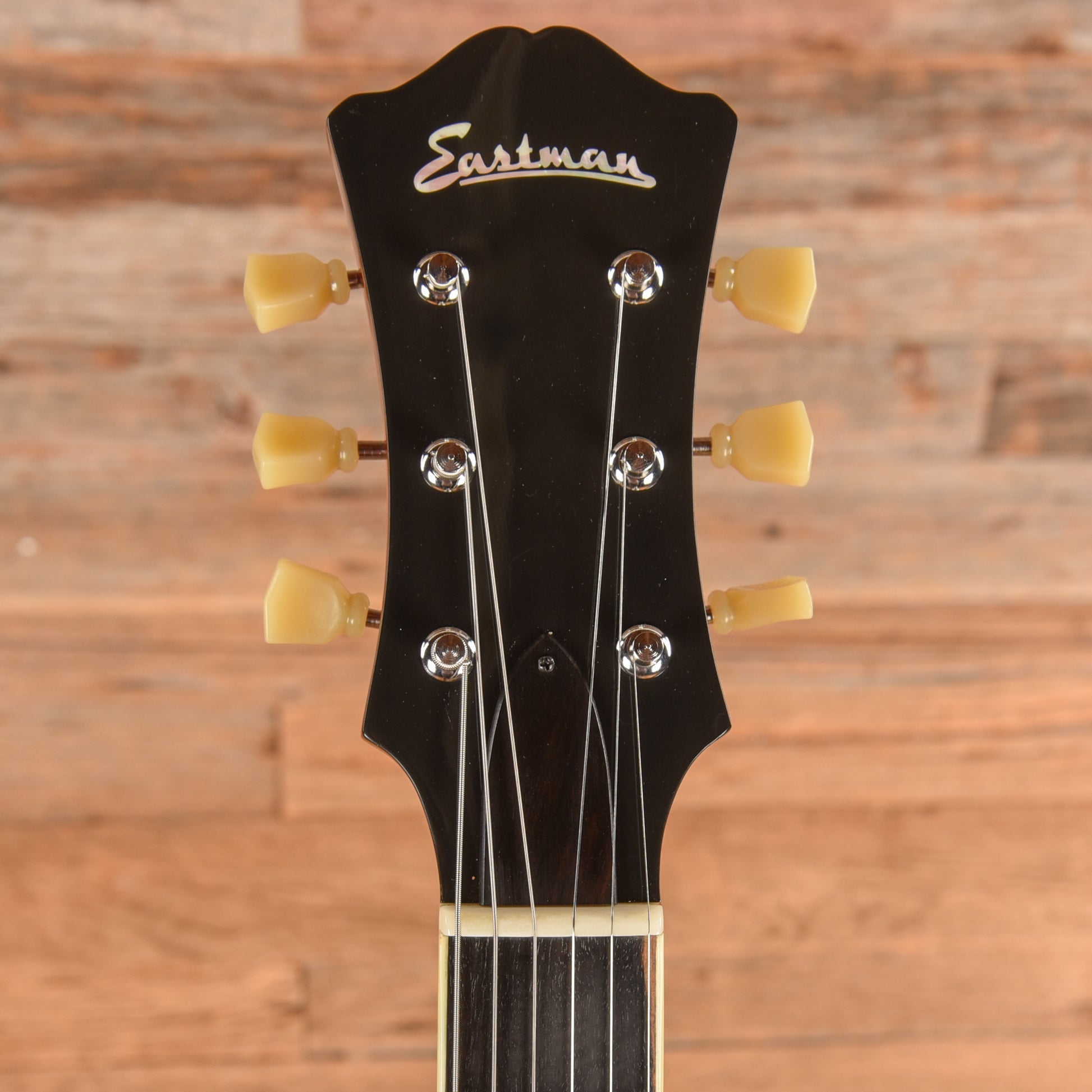 Eastman T386 Thinline Classic Electric Guitars