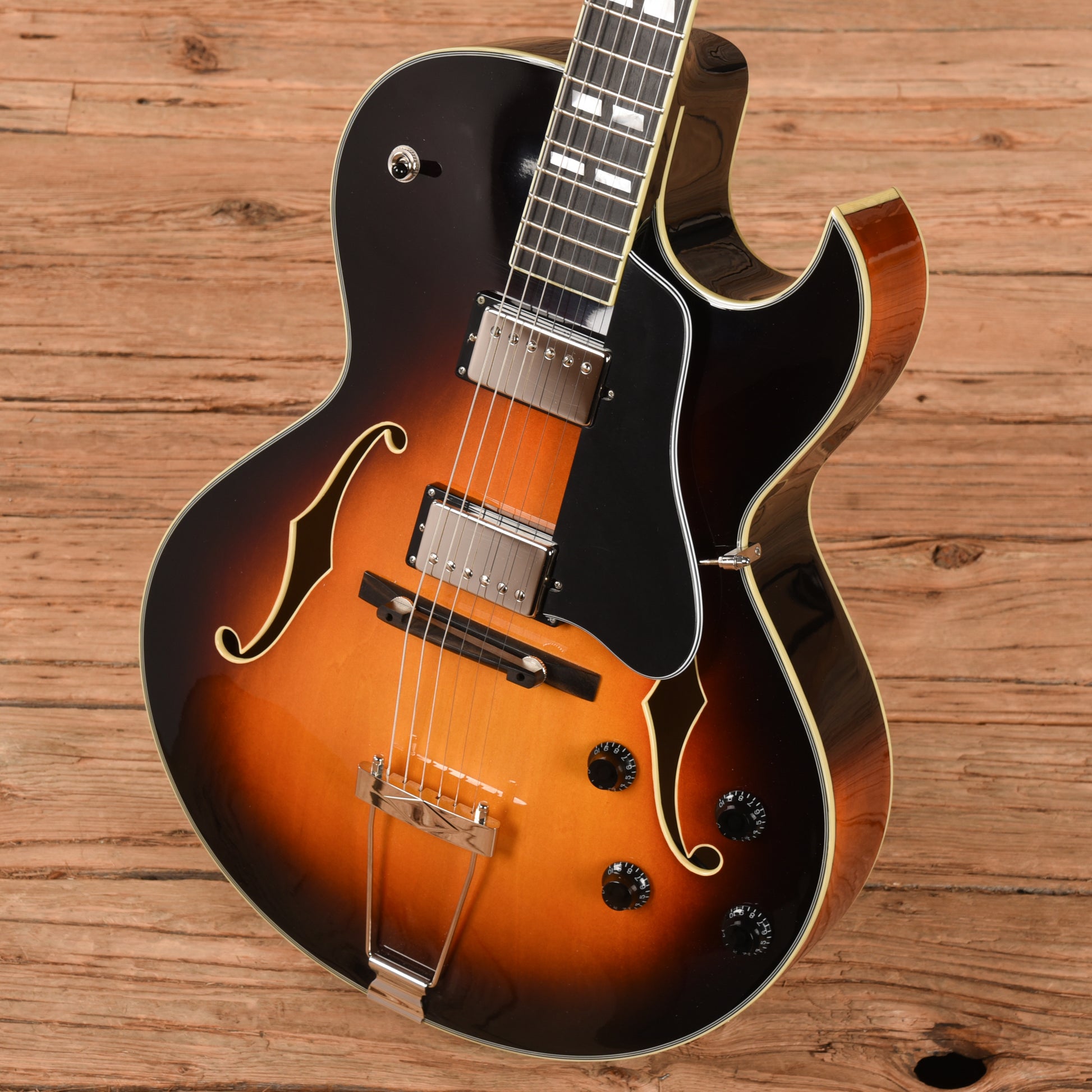 Eastman AR372CE Sunburst 2023 Electric Guitars / Hollow Body