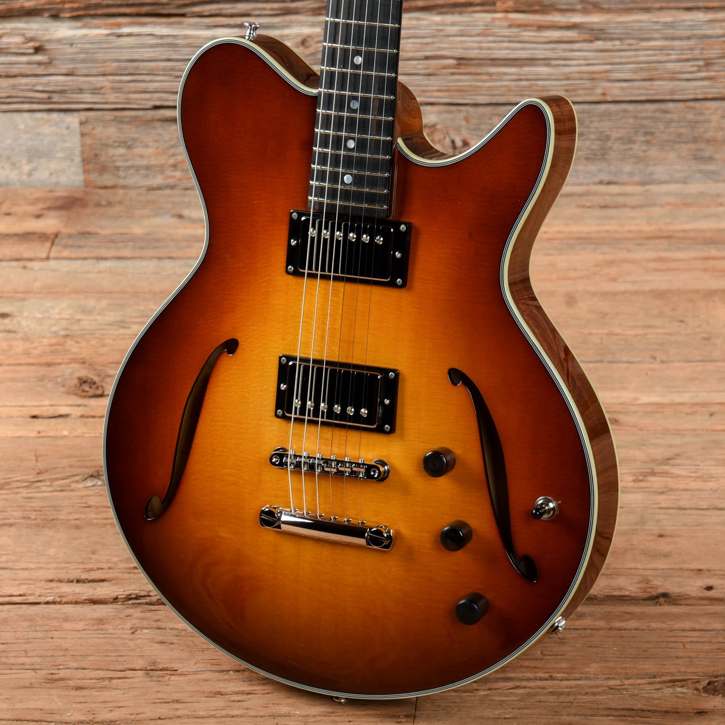 Eastman Romeo Goldburst 2024 Electric Guitars / Semi-Hollow