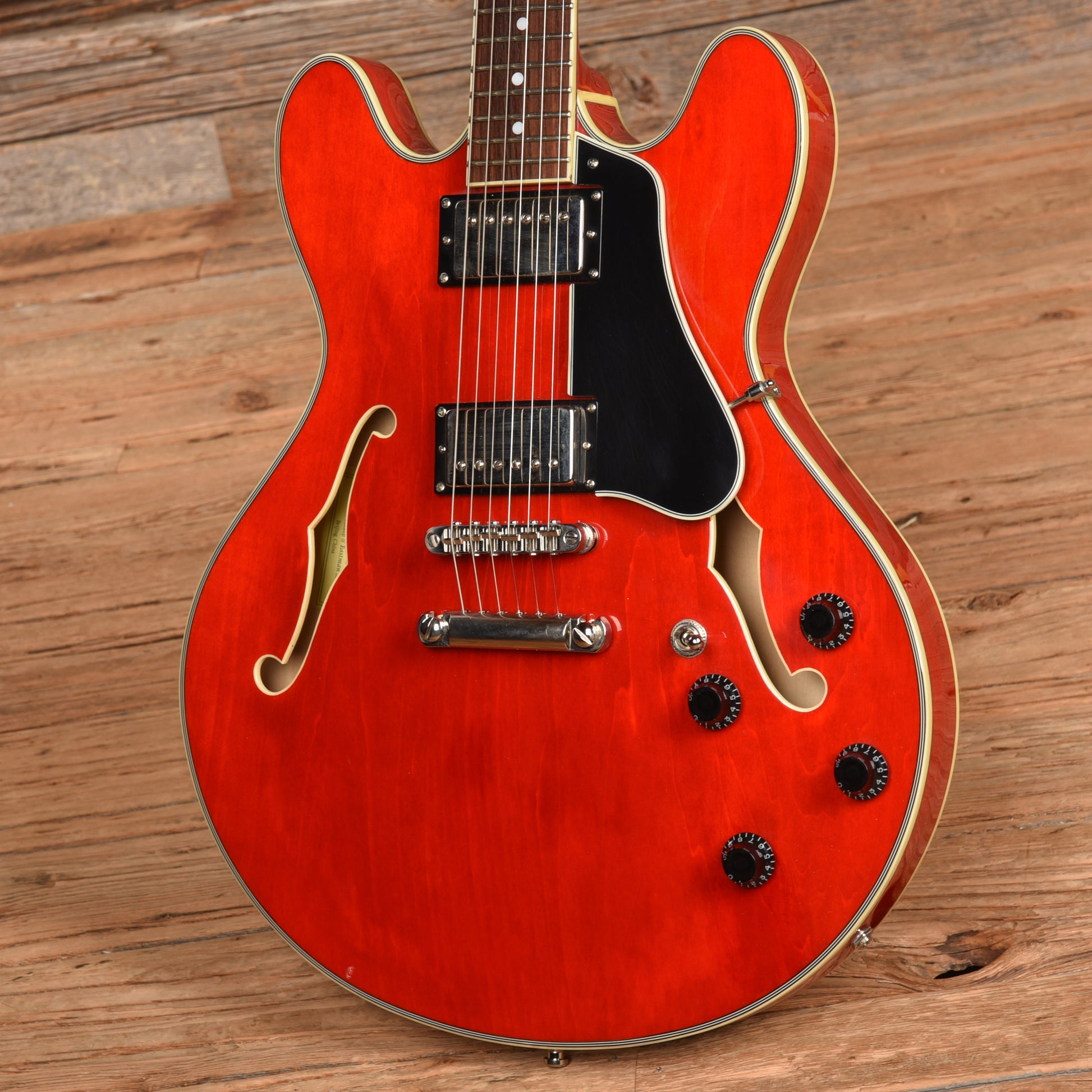Eastman T386 Cherry Electric Guitars / Semi-Hollow
