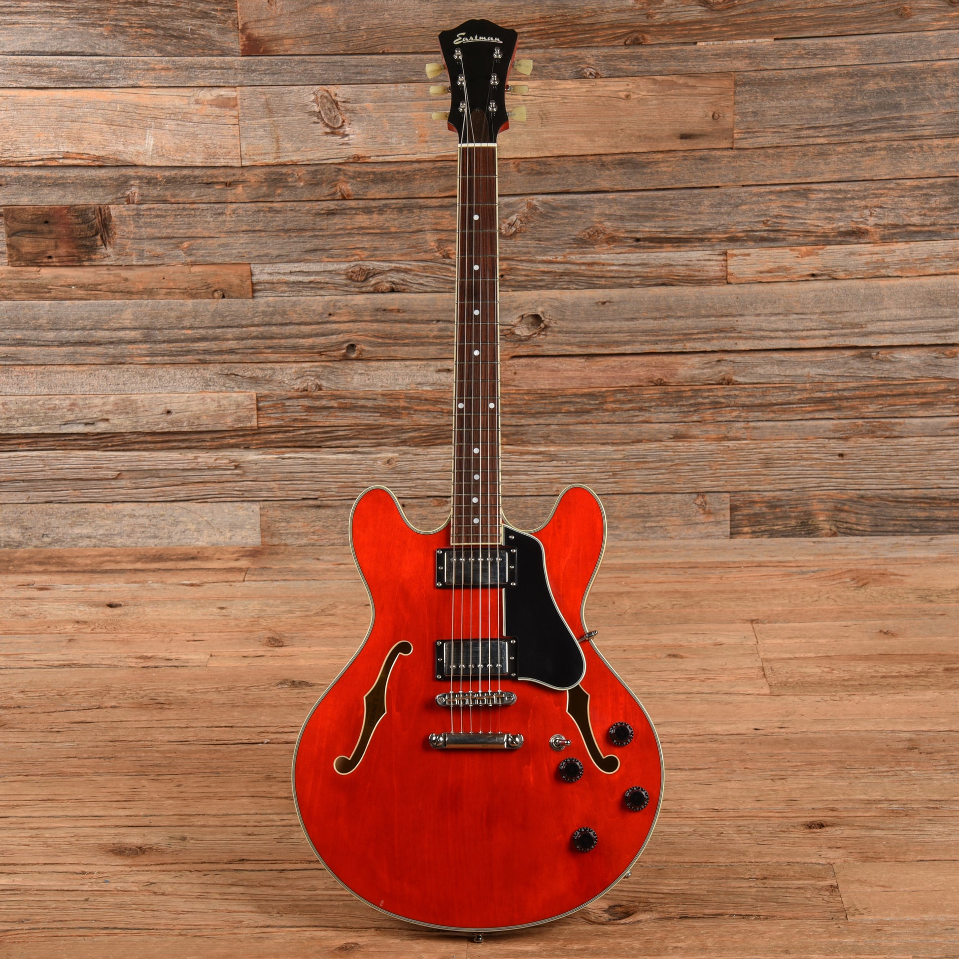 Eastman T386 Cherry Electric Guitars / Semi-Hollow