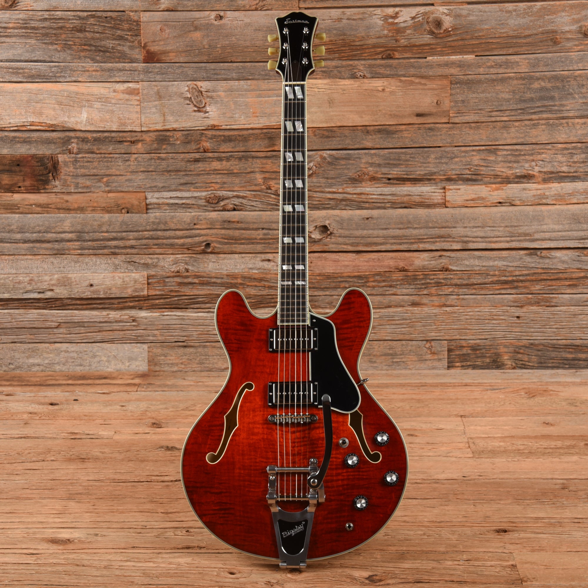 Eastman T486B Classic 2022 – Chicago Music Exchange