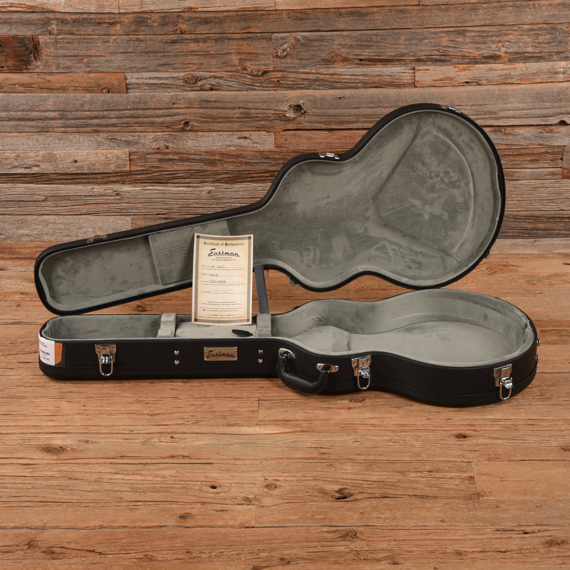 Eastman T486B Classic 2022 Electric Guitars / Semi-Hollow