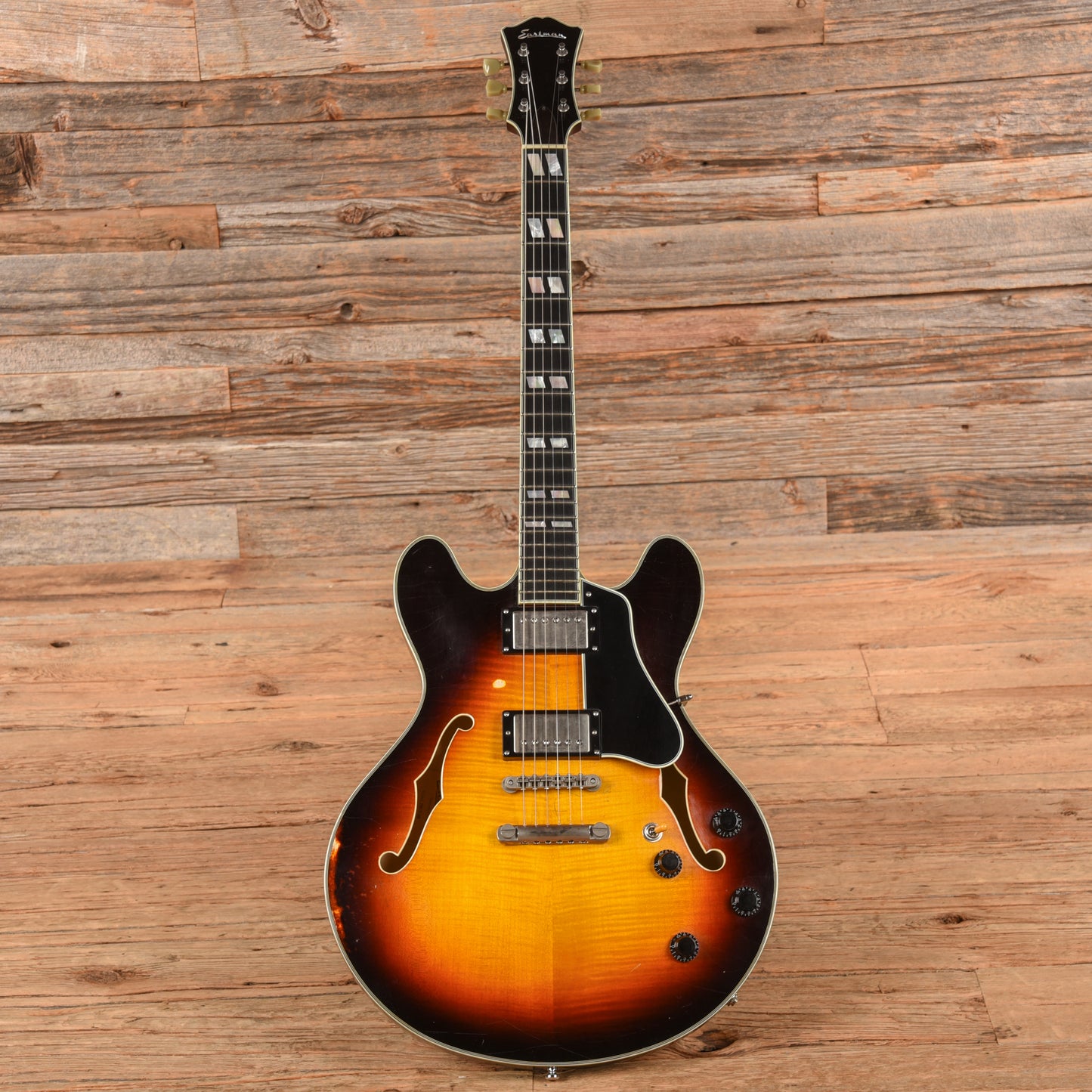 Eastman T59/v Sunburst Electric Guitars / Semi-Hollow