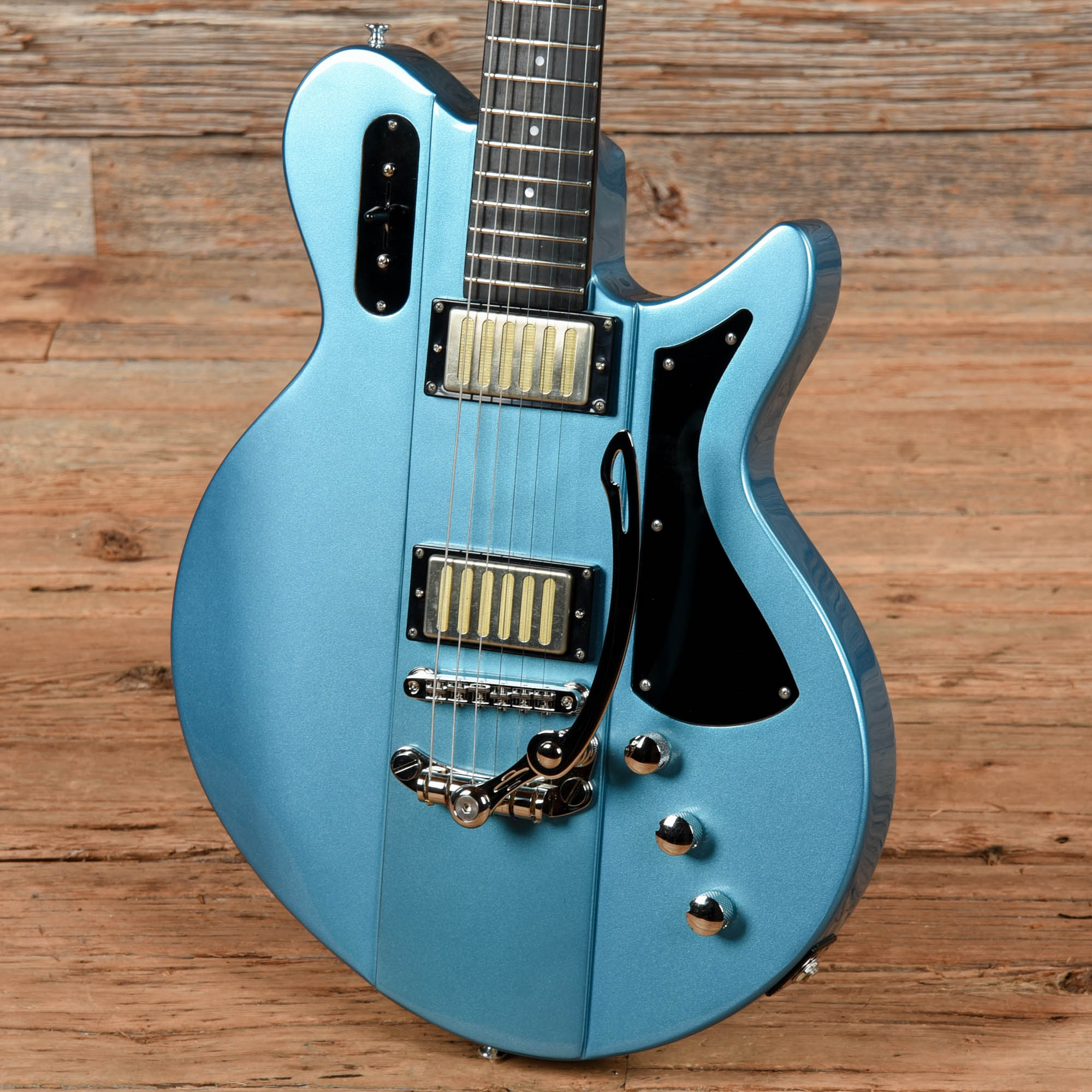 Eastman Juliet LA Blue 2023 Electric Guitars / Solid Body