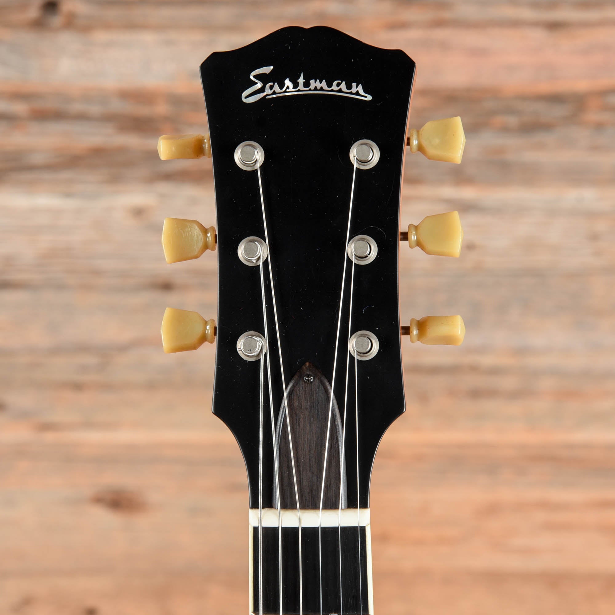 Eastman SB56/N Vintage Gold Electric Guitars / Solid Body