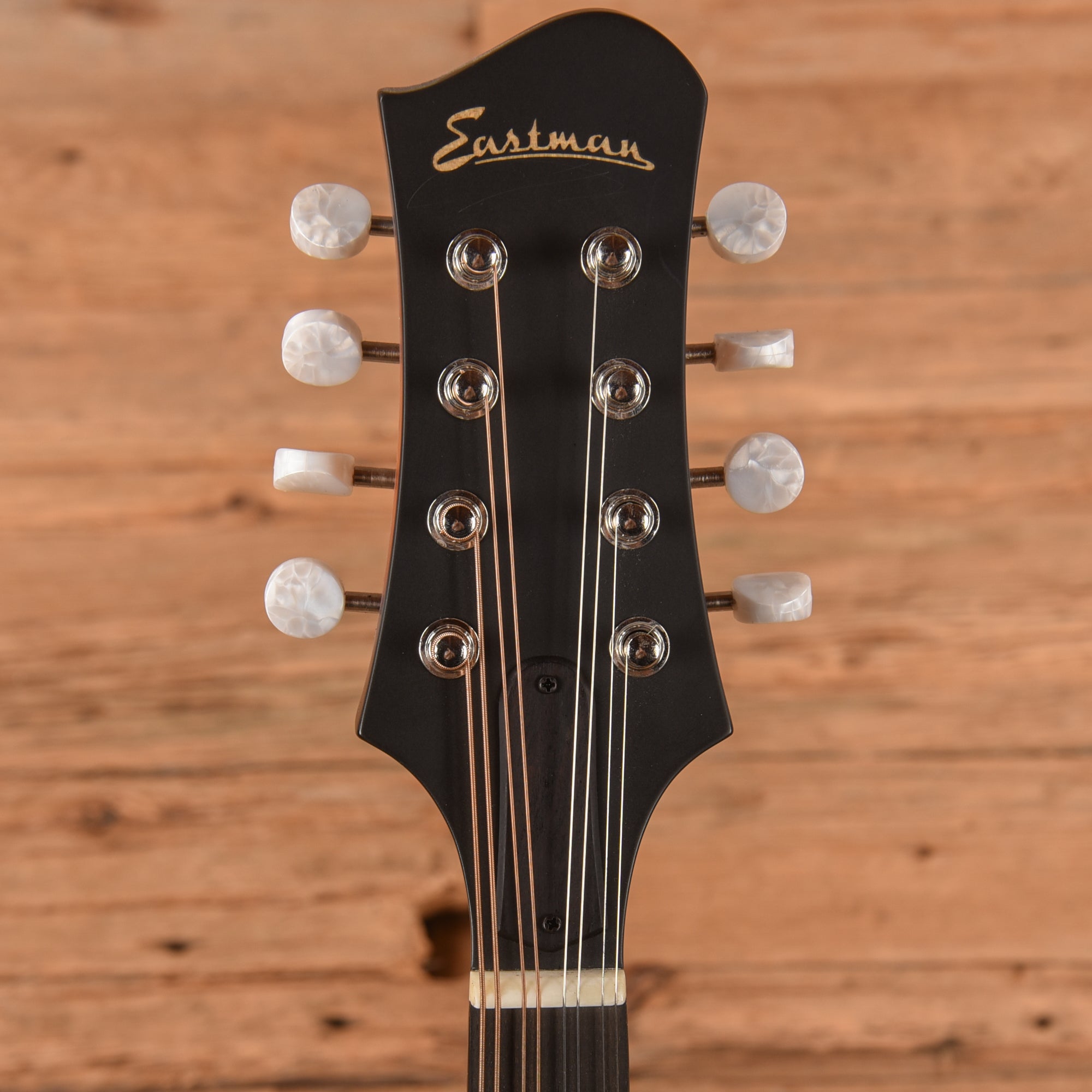 Eastman MD304E Sitka/Maple A-Style Oval Hole Mandolin Sunburst w/K&K Duotone Folk Instruments / Mandolins