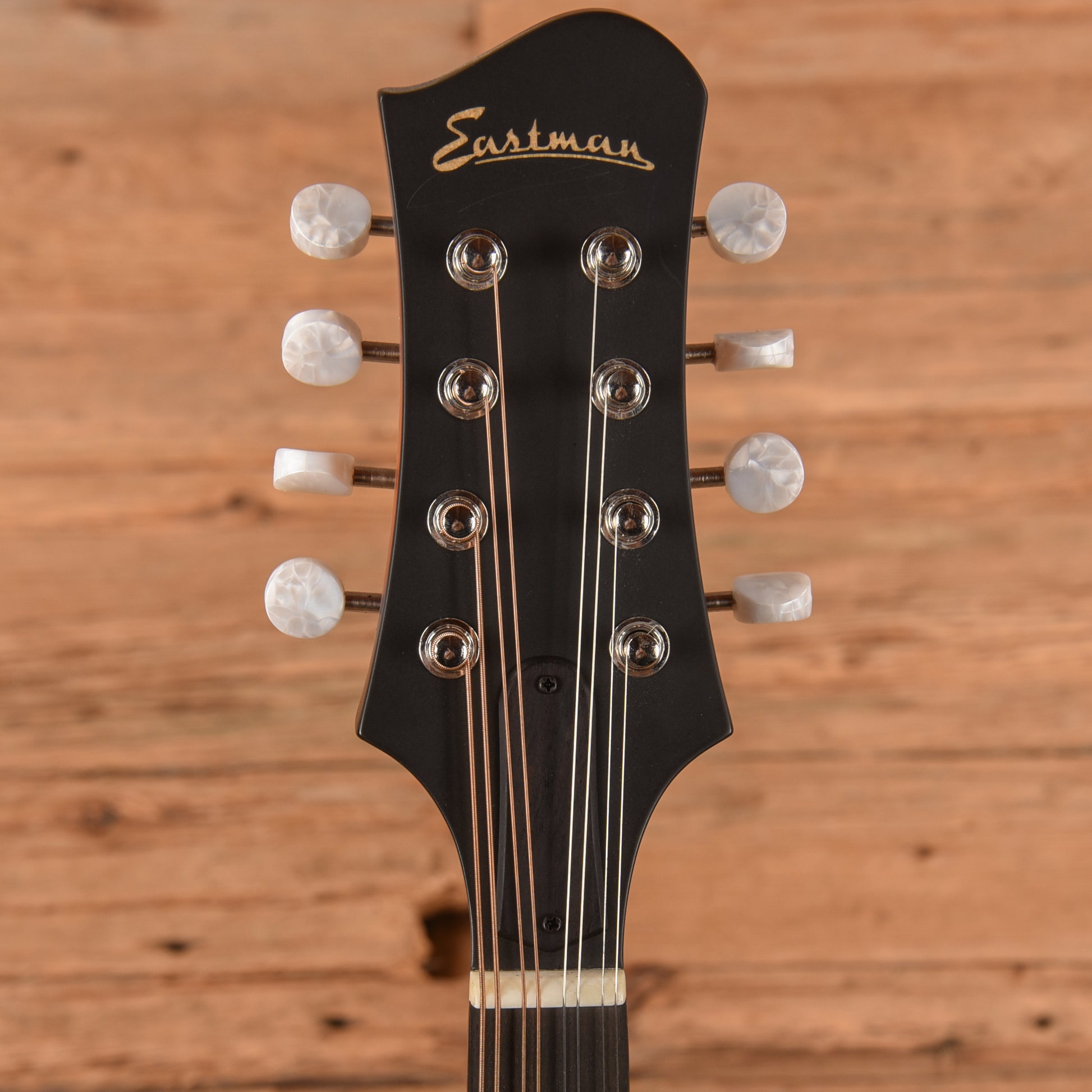 Eastman MD304E Sitka/Maple A-Style Oval Hole Mandolin Sunburst w/K&K Duotone Folk Instruments / Mandolins