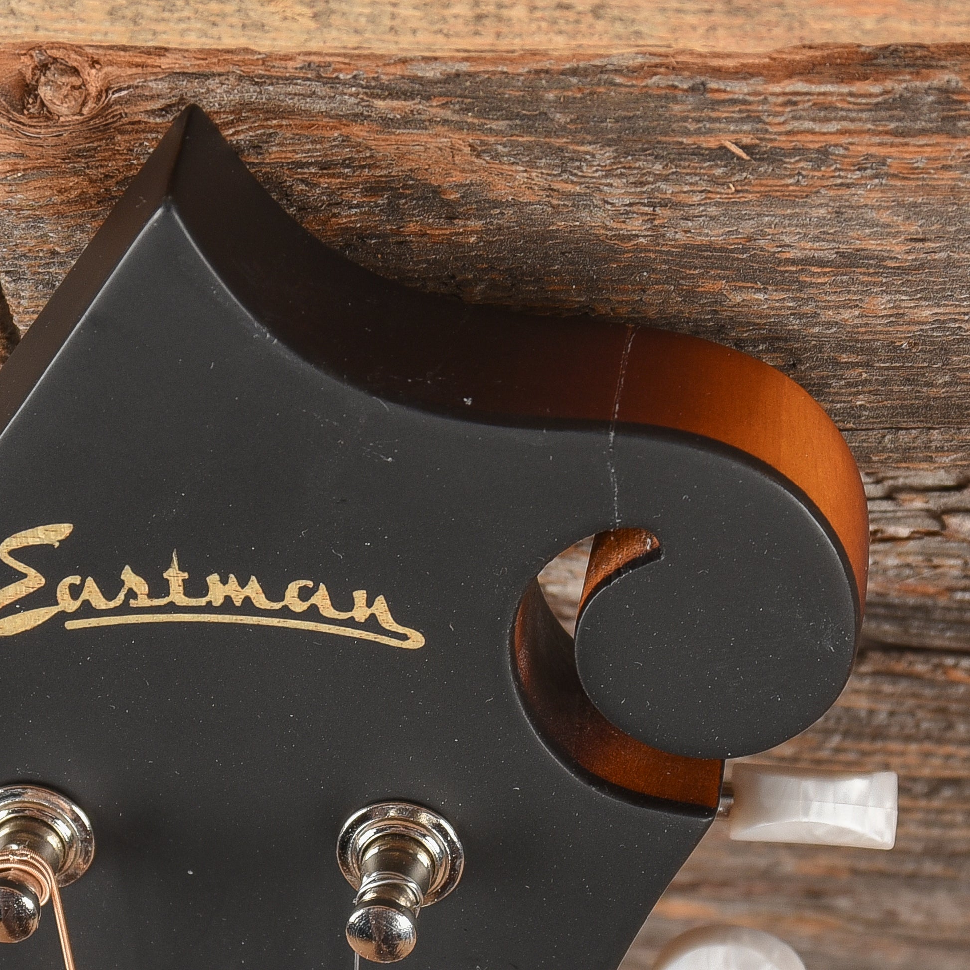 Eastman MD314E Sitka/Maple F-Style Oval Hole Mandolin Sunburst w/K&K Duotone Folk Instruments / Mandolins