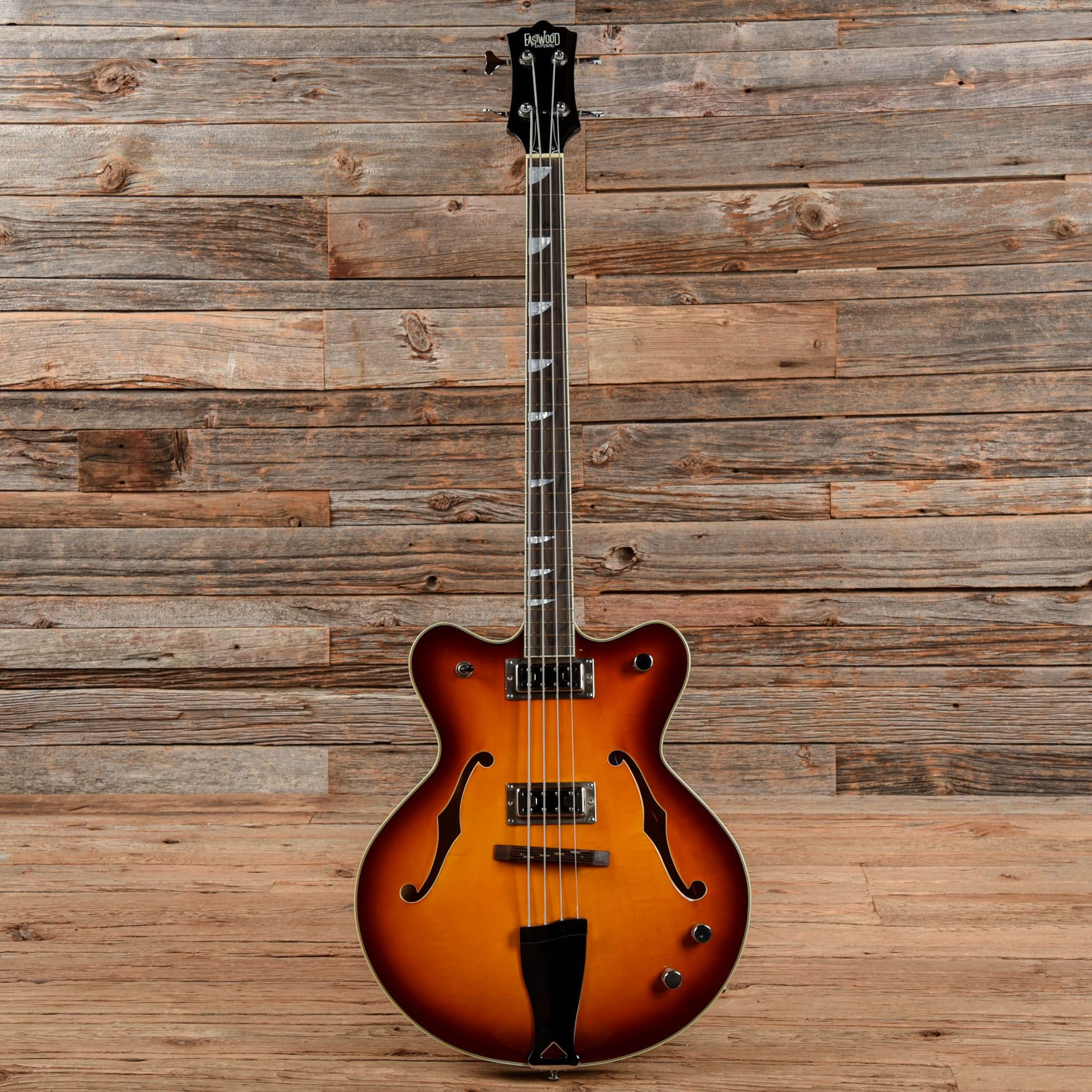 Eastwood Classic 4 Bass Sunburst Bass Guitars / 4-String
