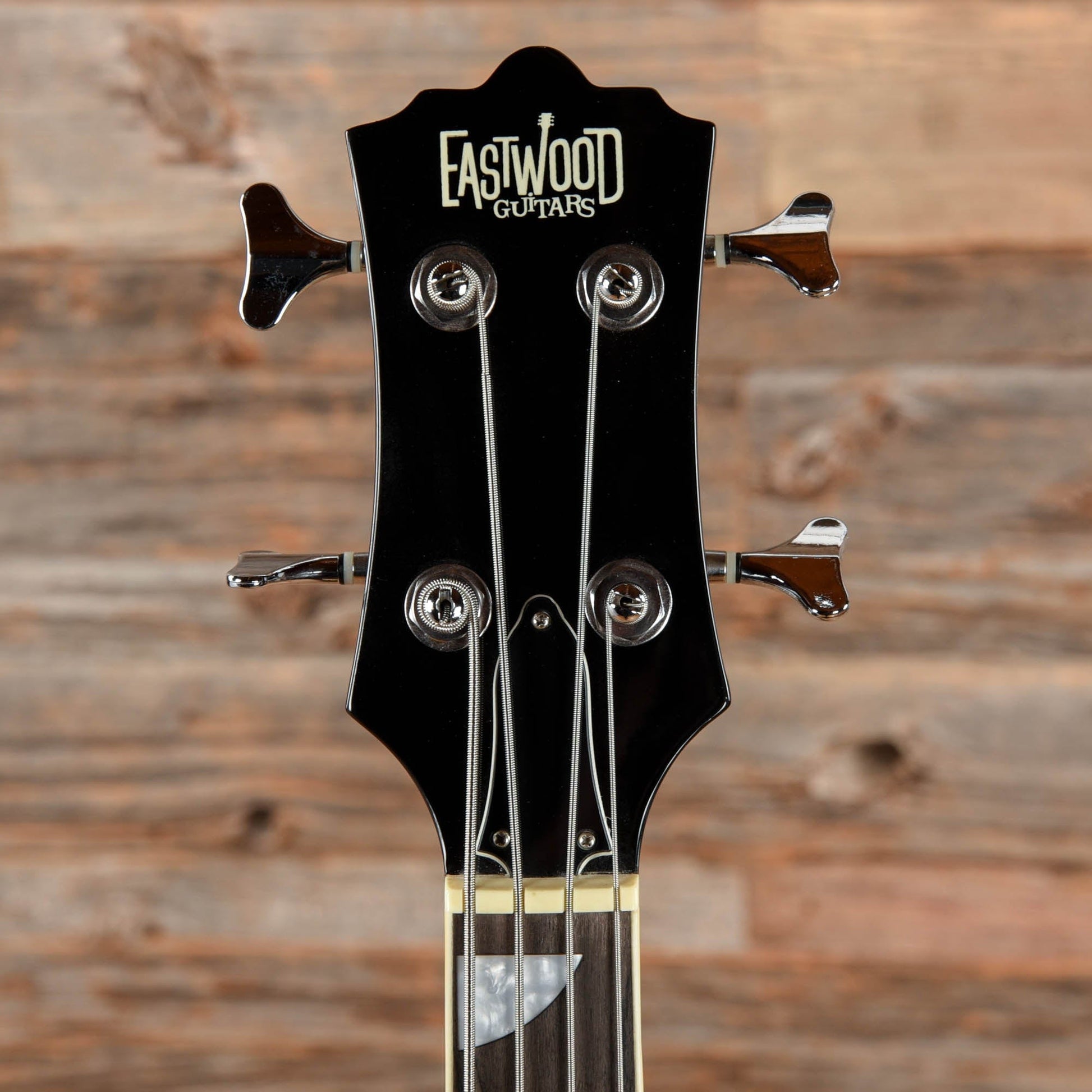 Eastwood Classic 4 Bass Sunburst Bass Guitars / 4-String